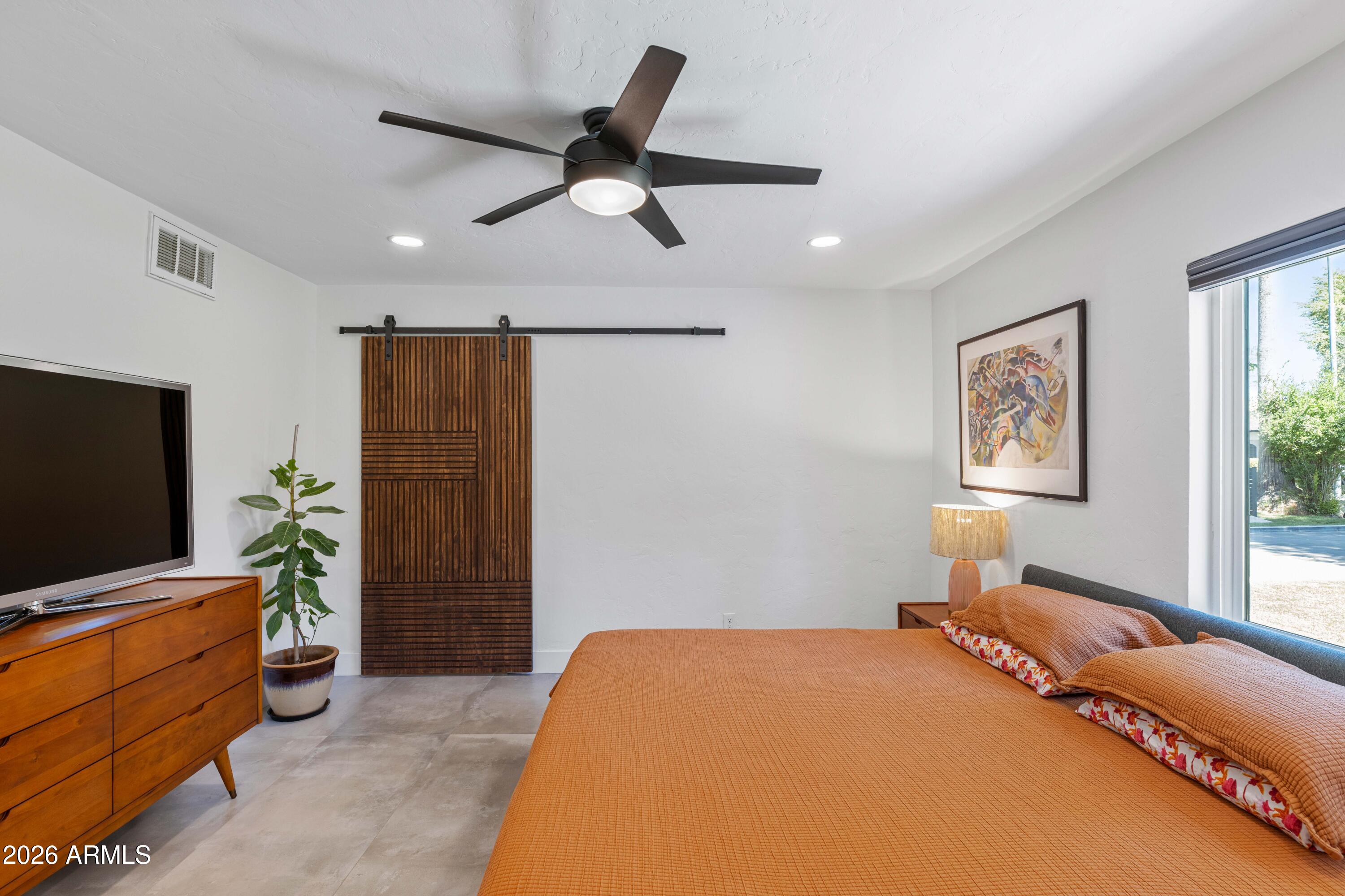 525 W PALO VERDE Drive