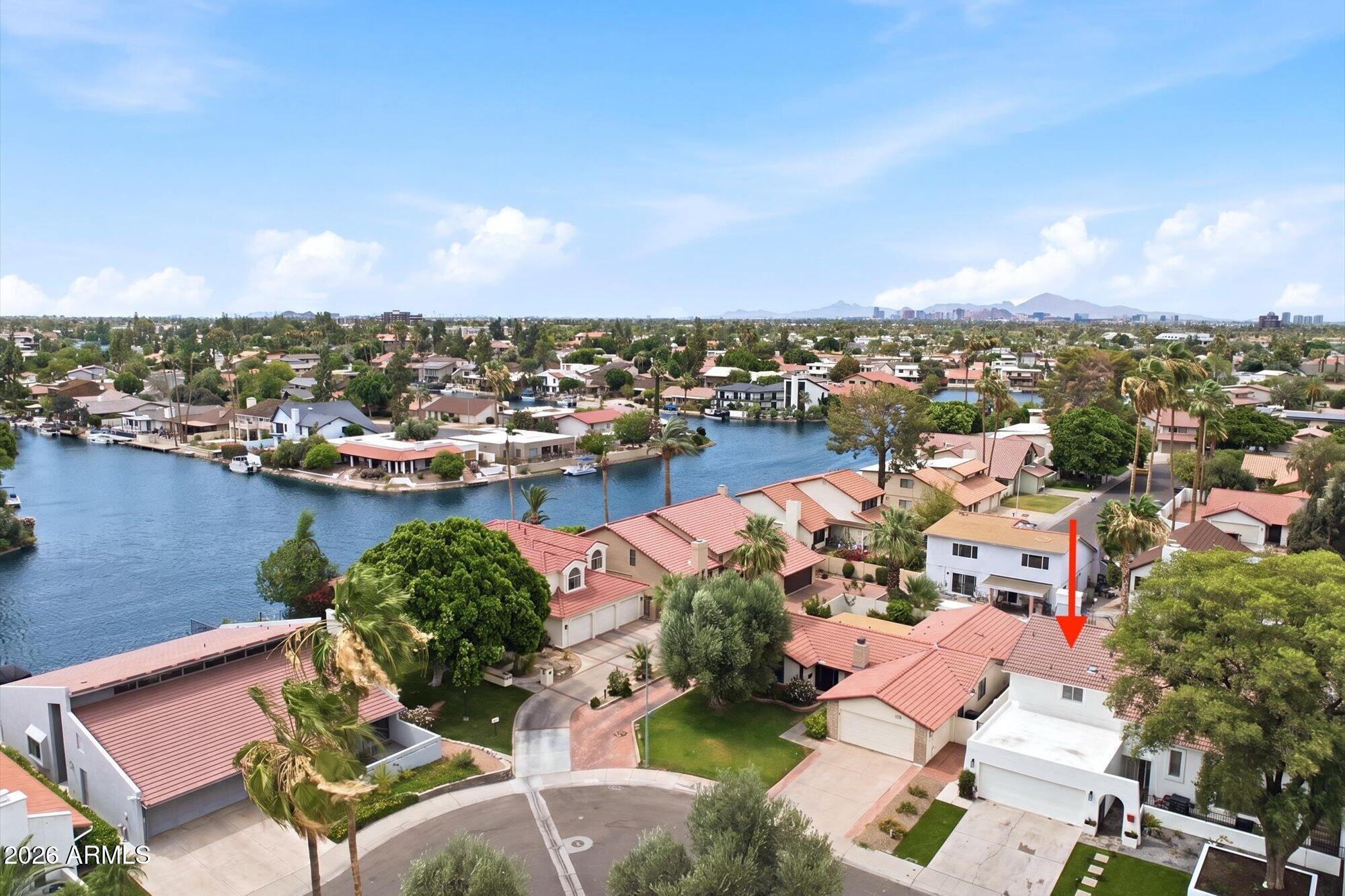 1506 E EDGEWATER Drive