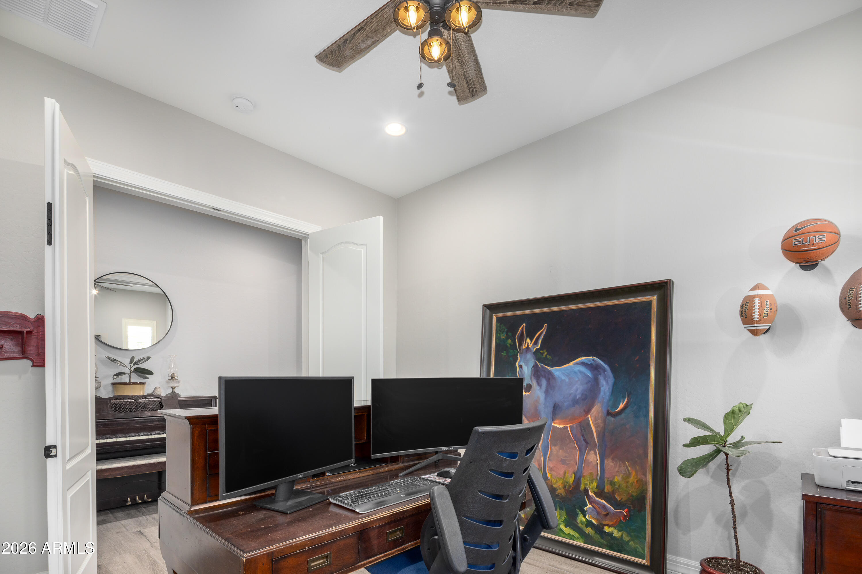 3672 E ARABIAN Drive