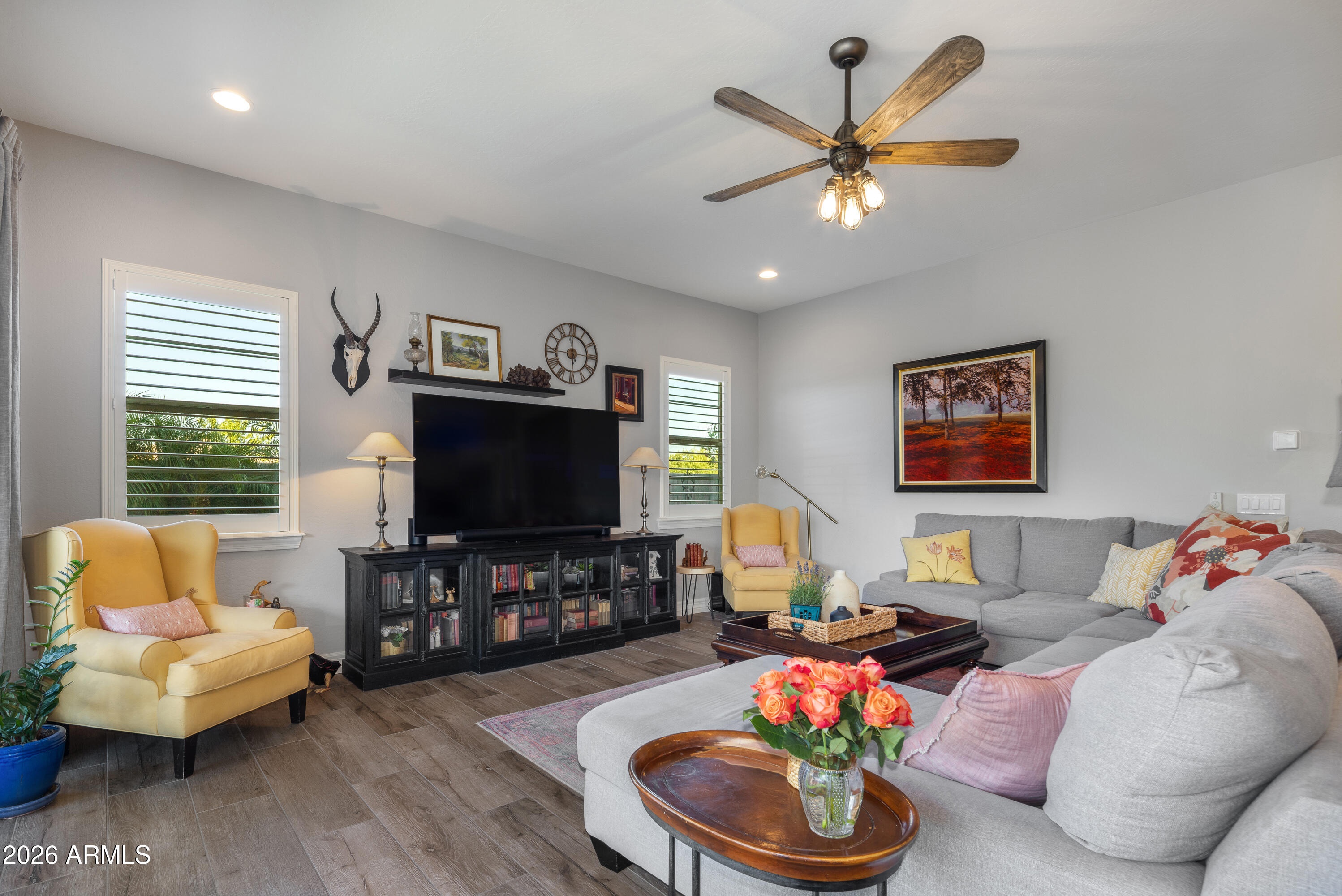 3672 E ARABIAN Drive