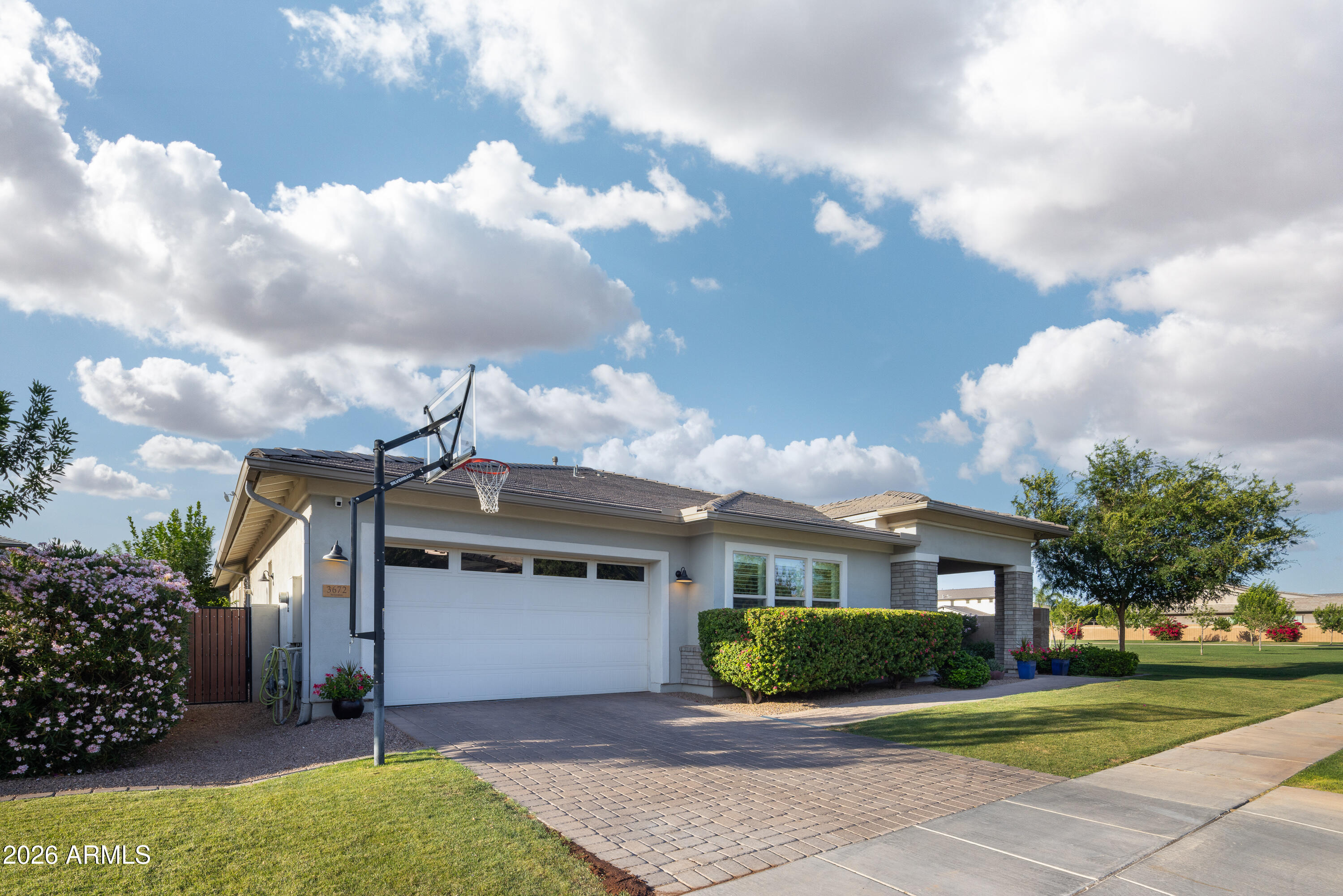 3672 E ARABIAN Drive