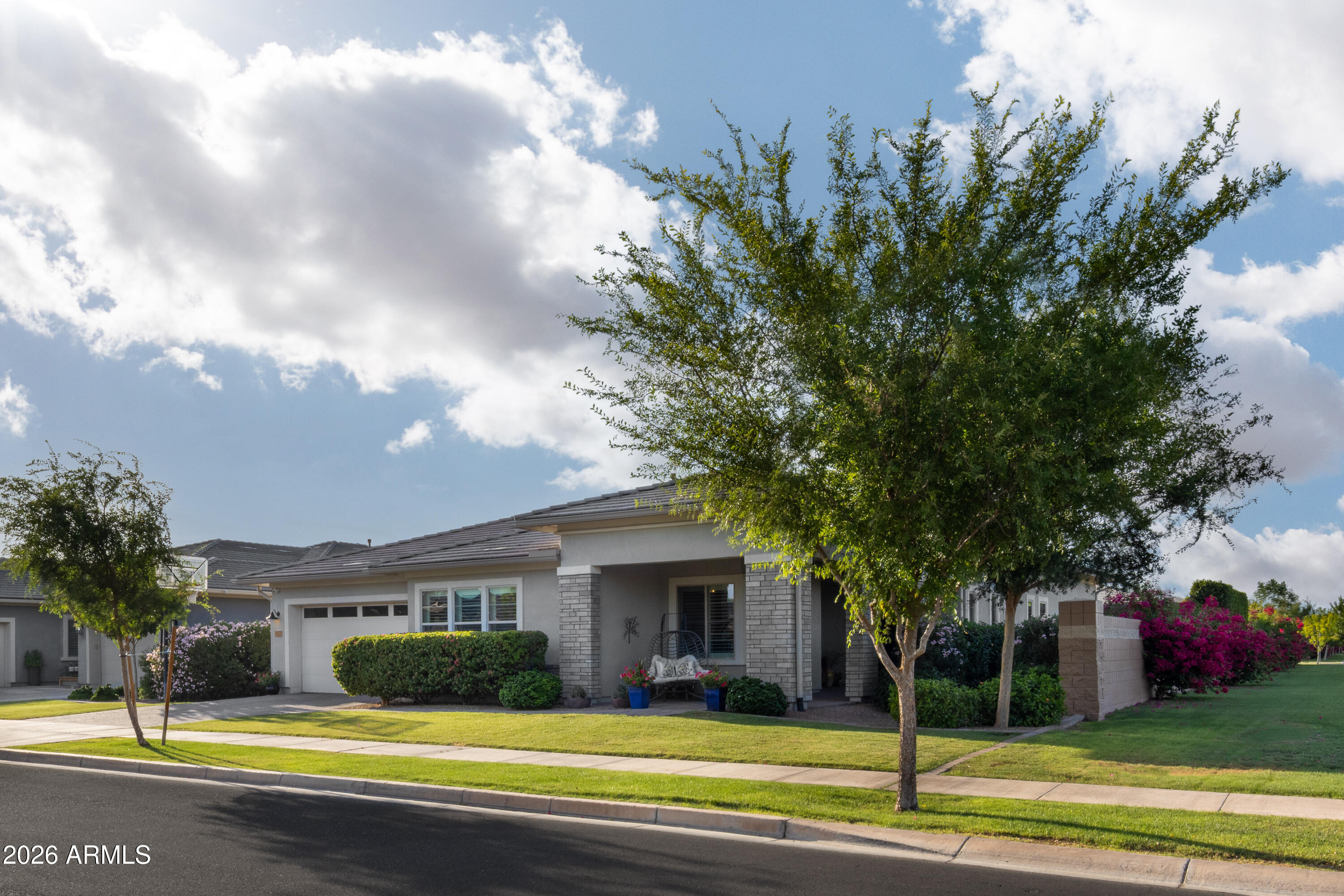 3672 E ARABIAN Drive
