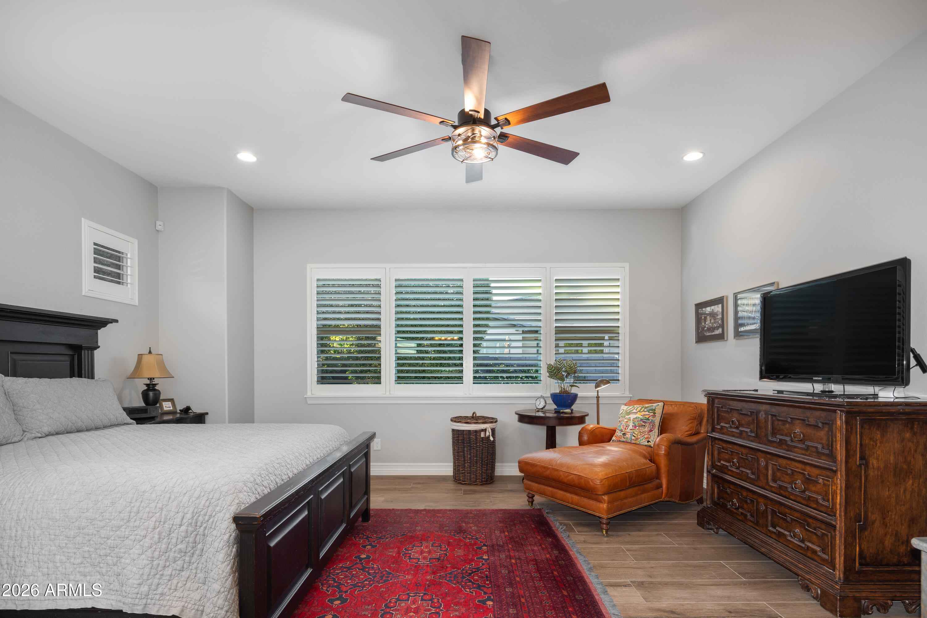 3672 E ARABIAN Drive