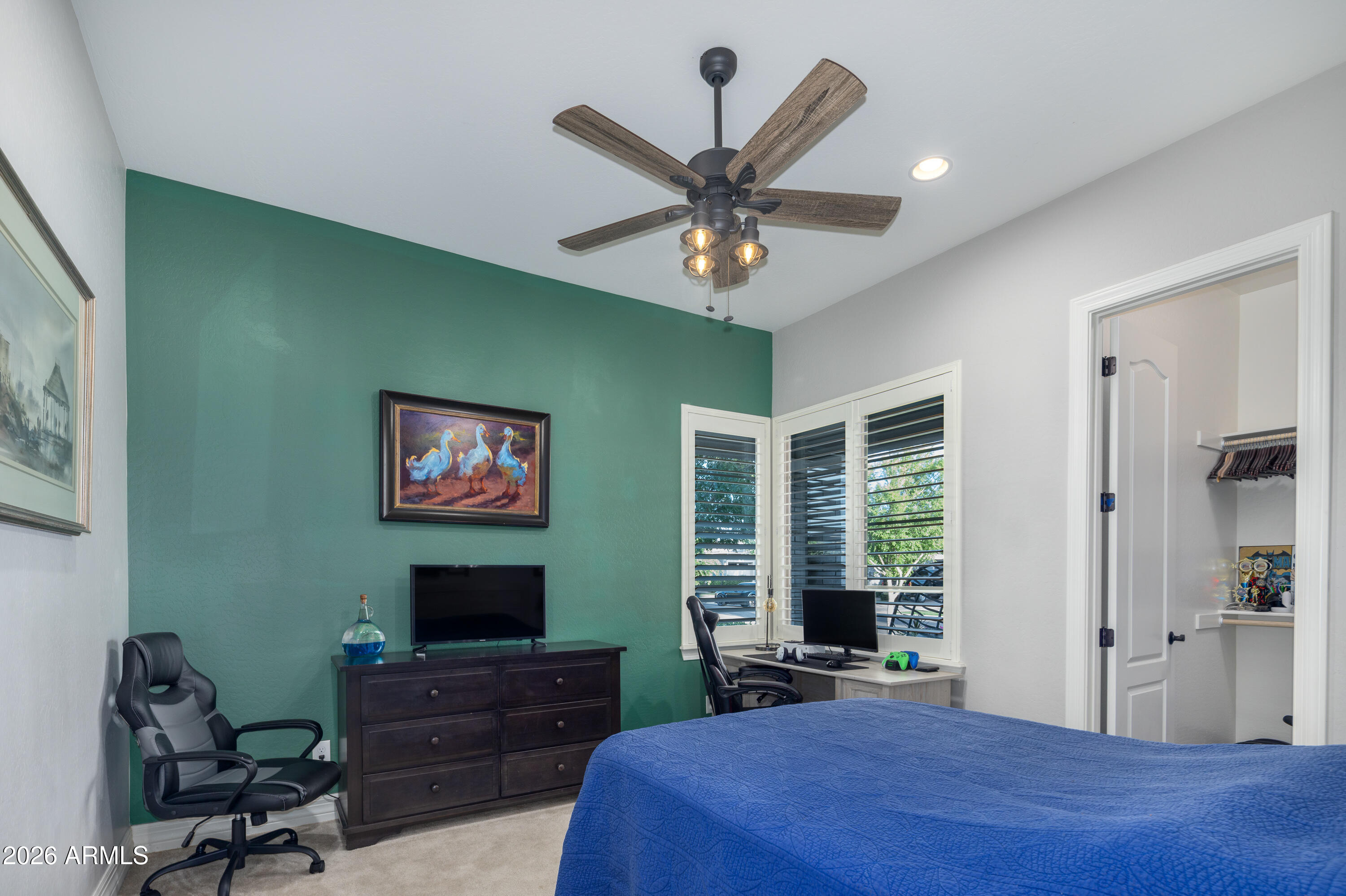 3672 E ARABIAN Drive