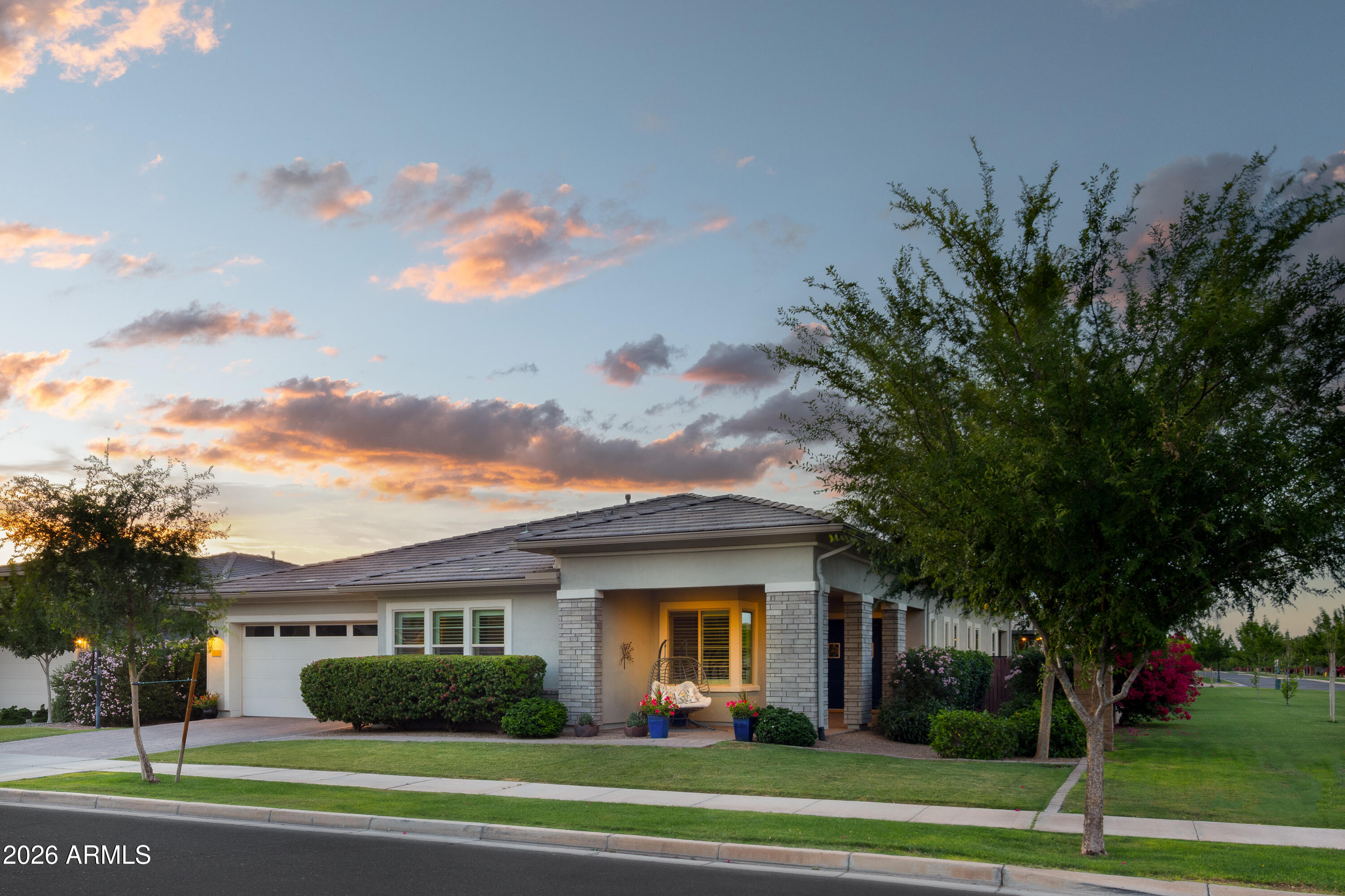 3672 E ARABIAN Drive