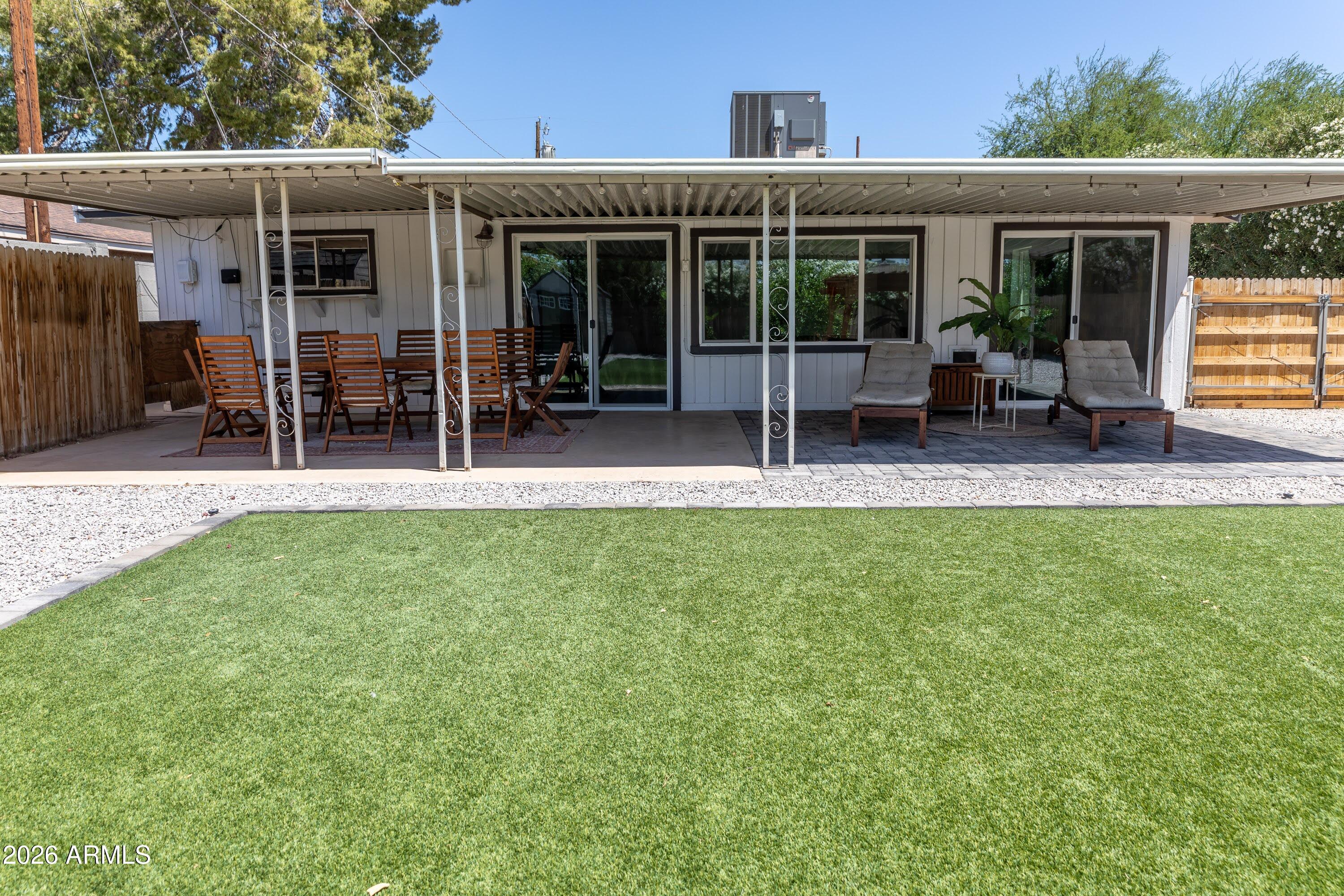 755 W COOLIDGE Street