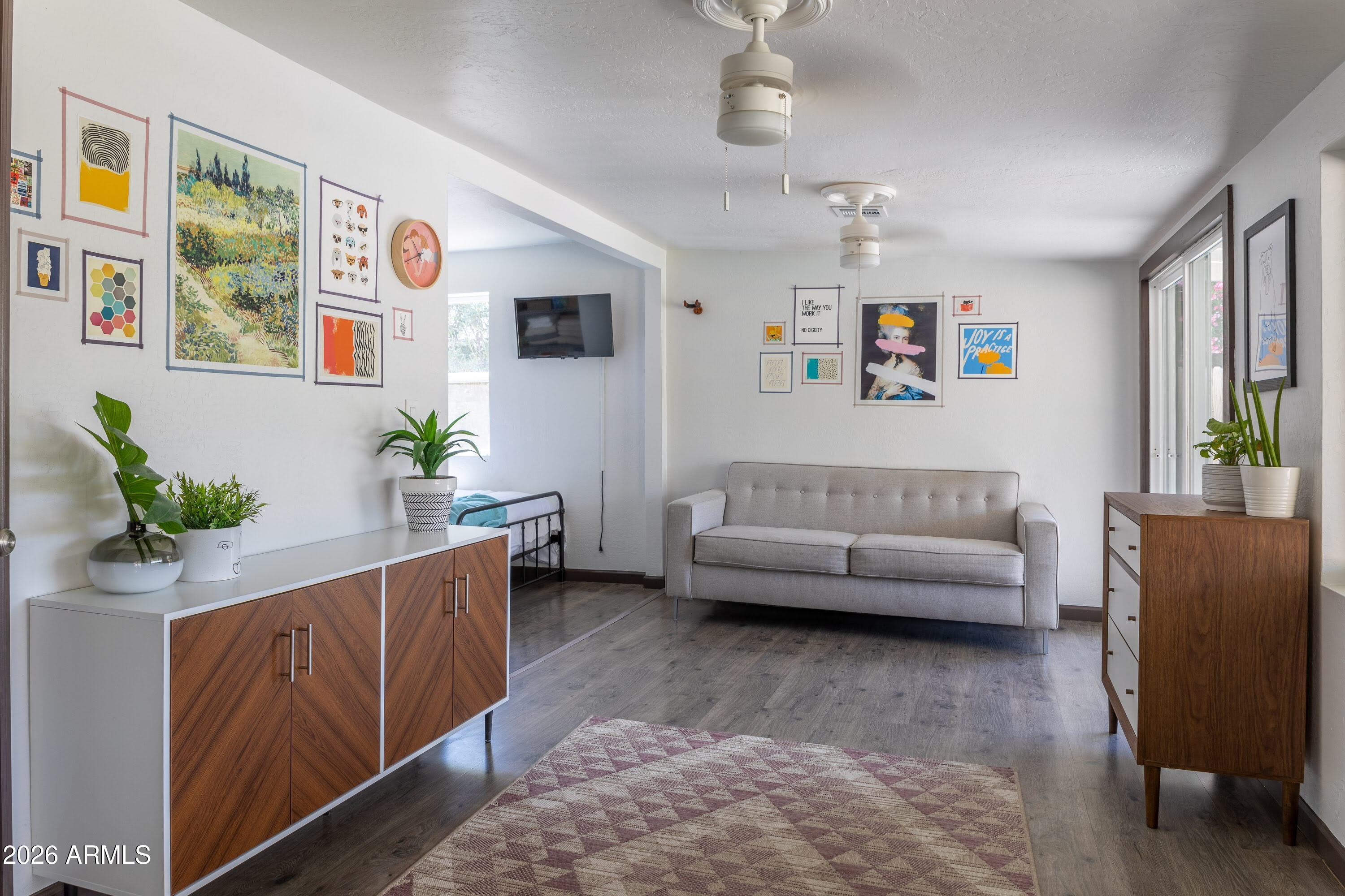 755 W COOLIDGE Street
