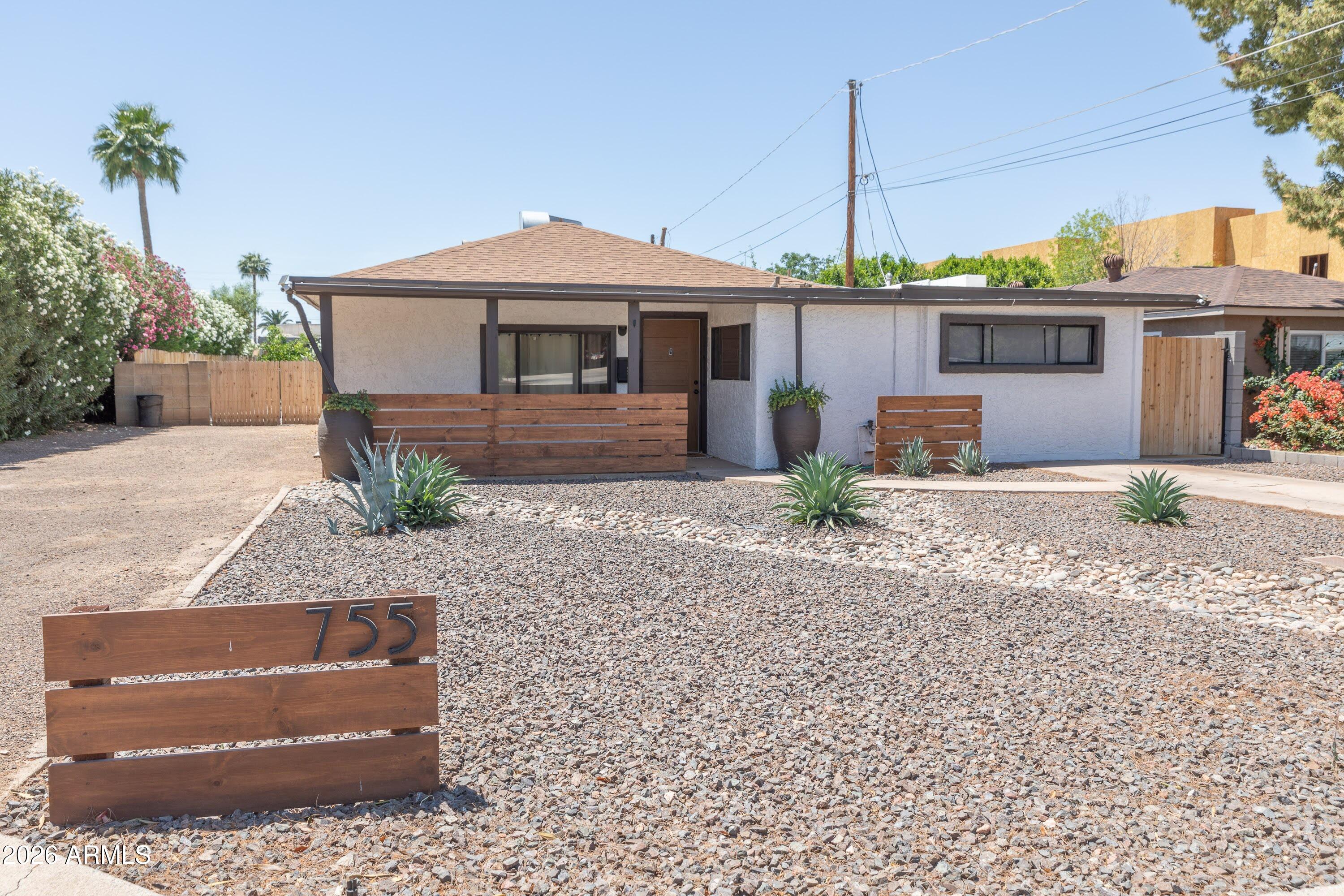 755 W COOLIDGE Street