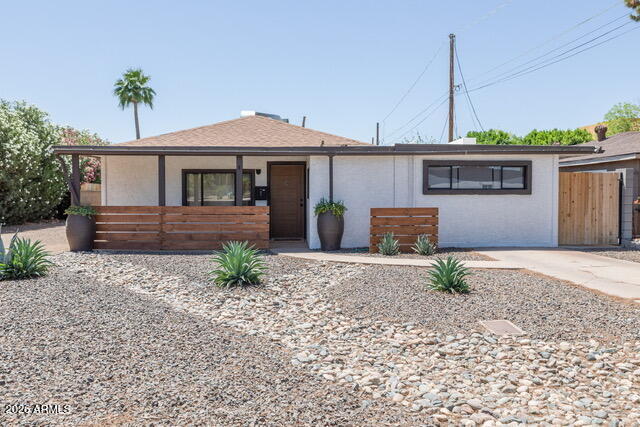 755 W COOLIDGE Street