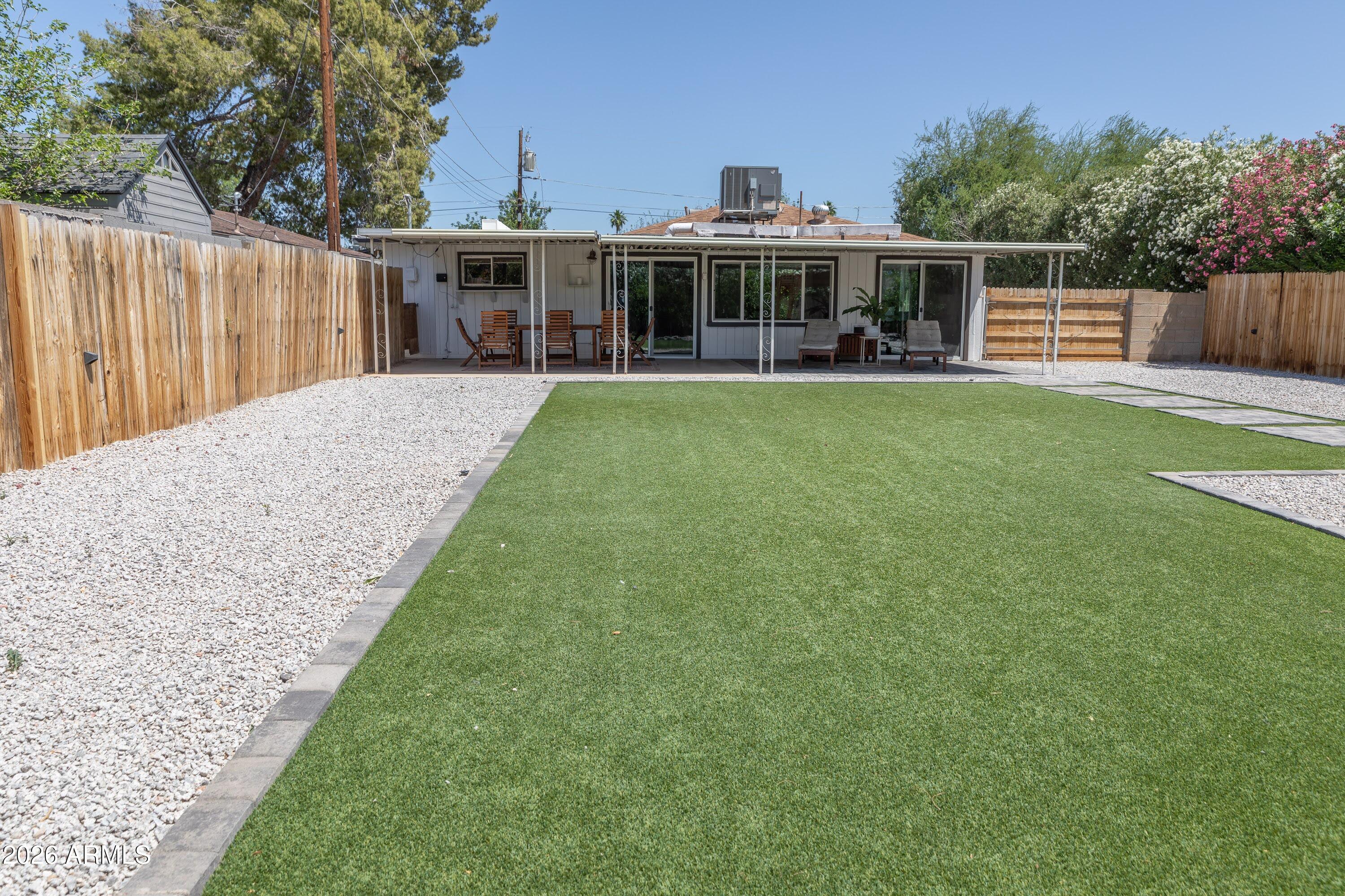 755 W COOLIDGE Street