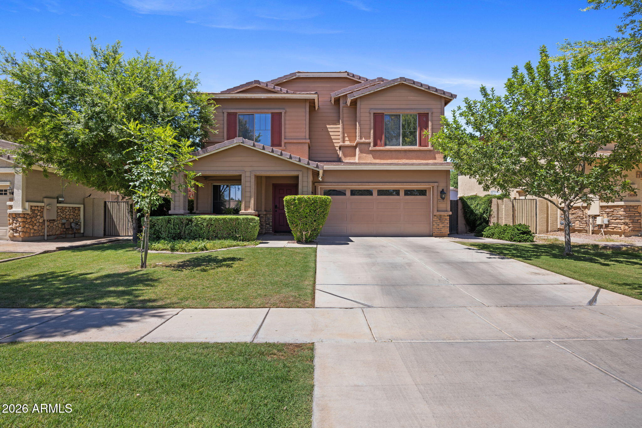 4226 E COTTON Court