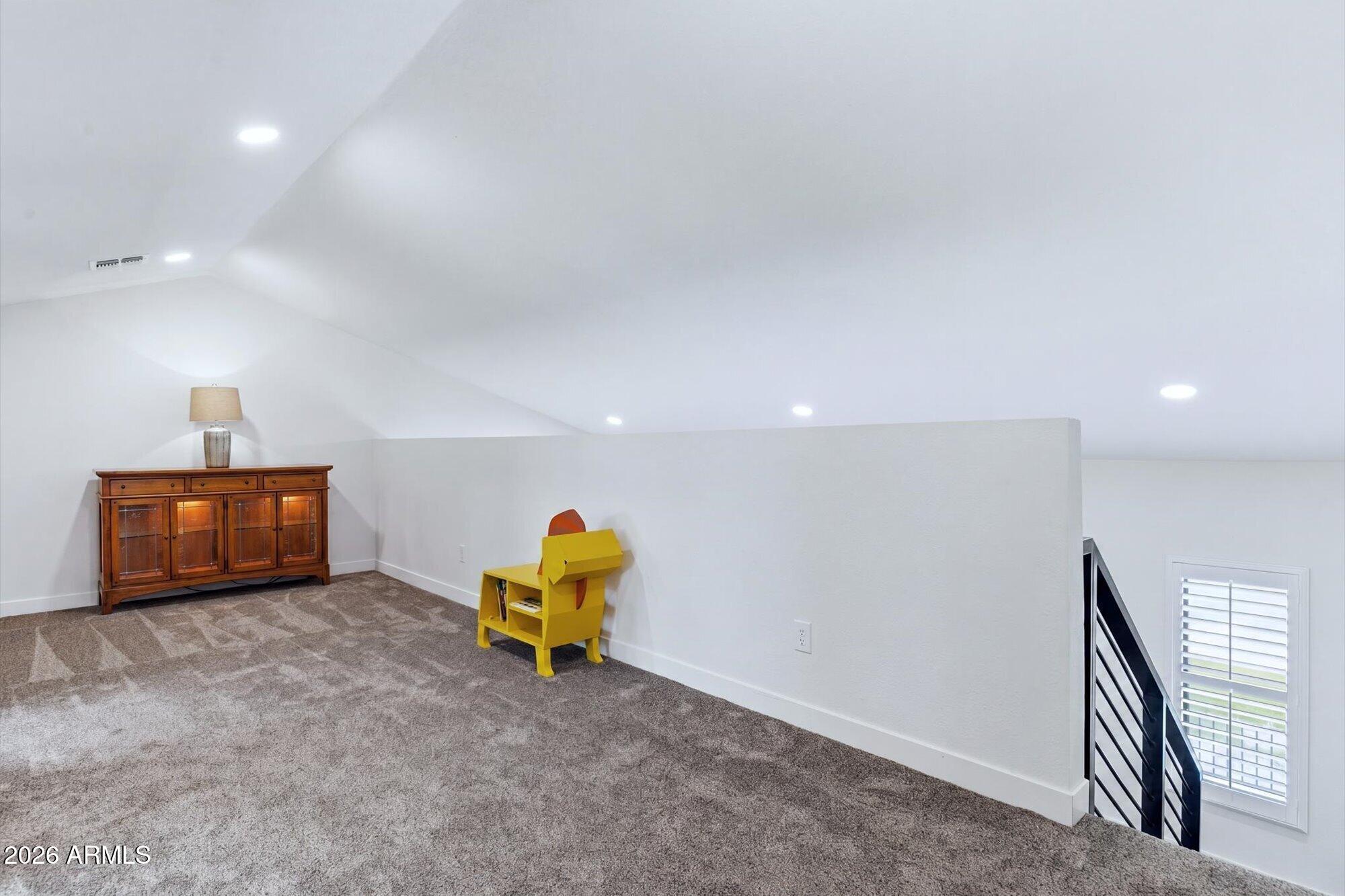 1506 E EDGEWATER Drive