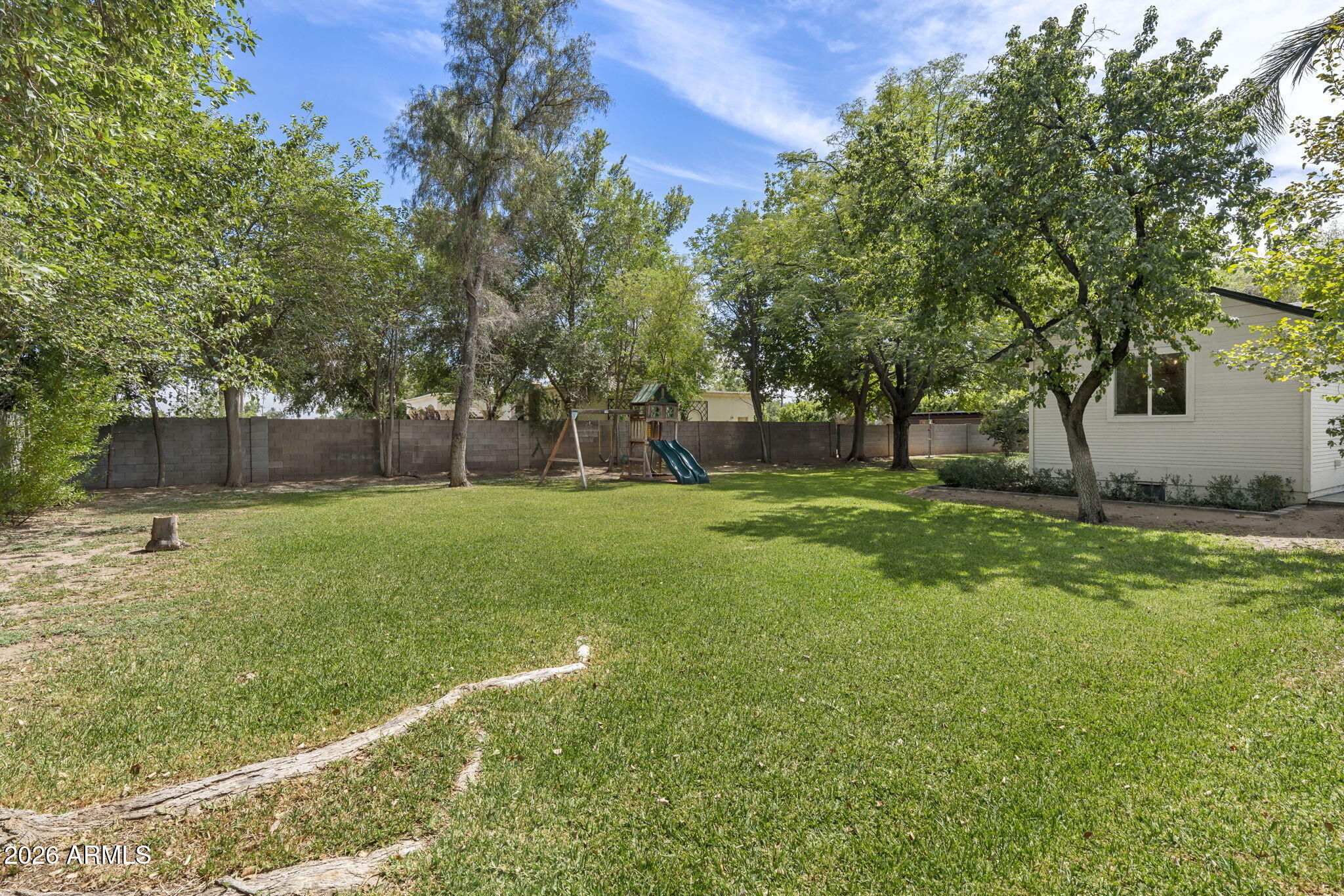 6740 N 7TH Street