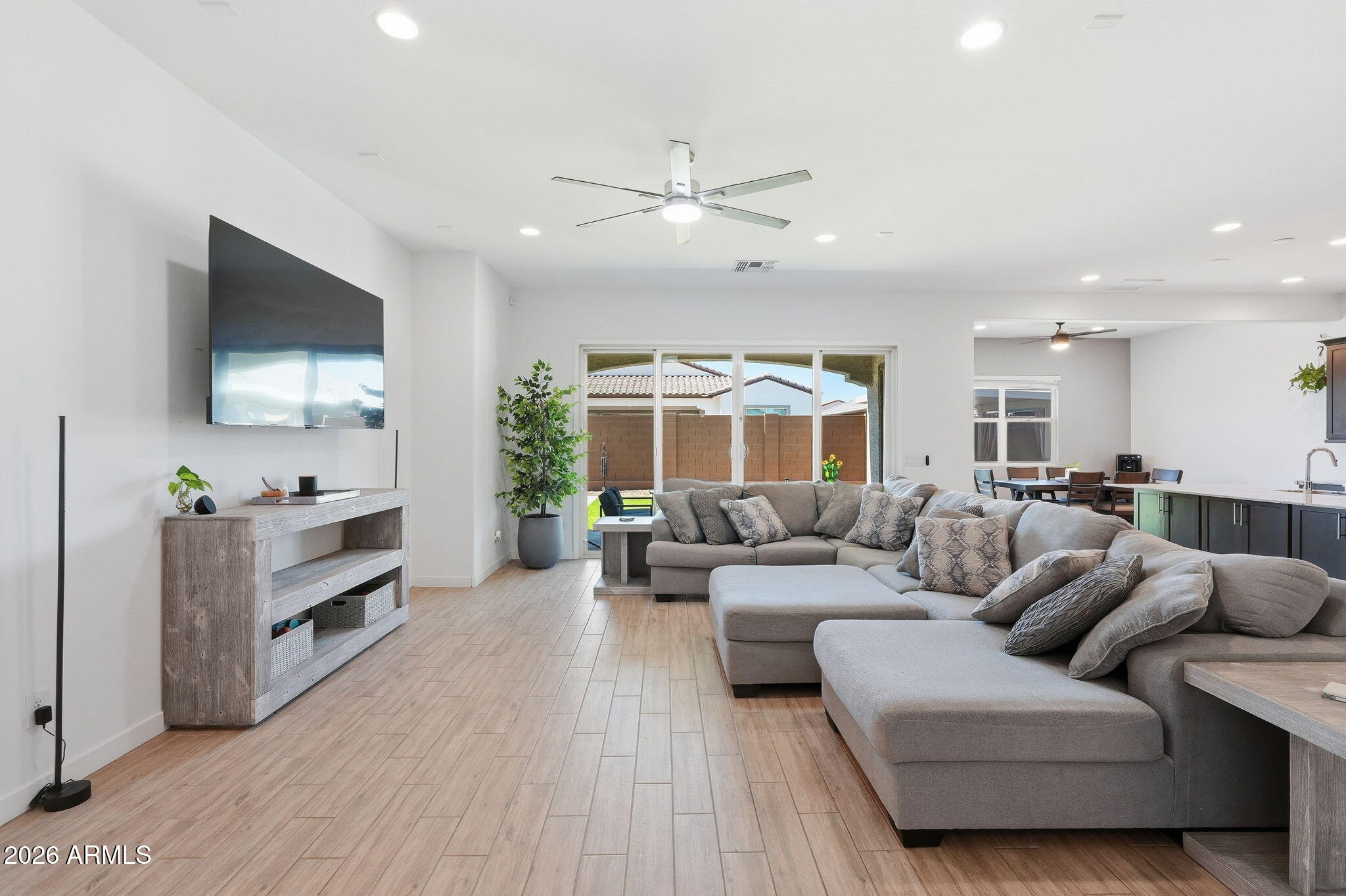 3937 W ESTES Way