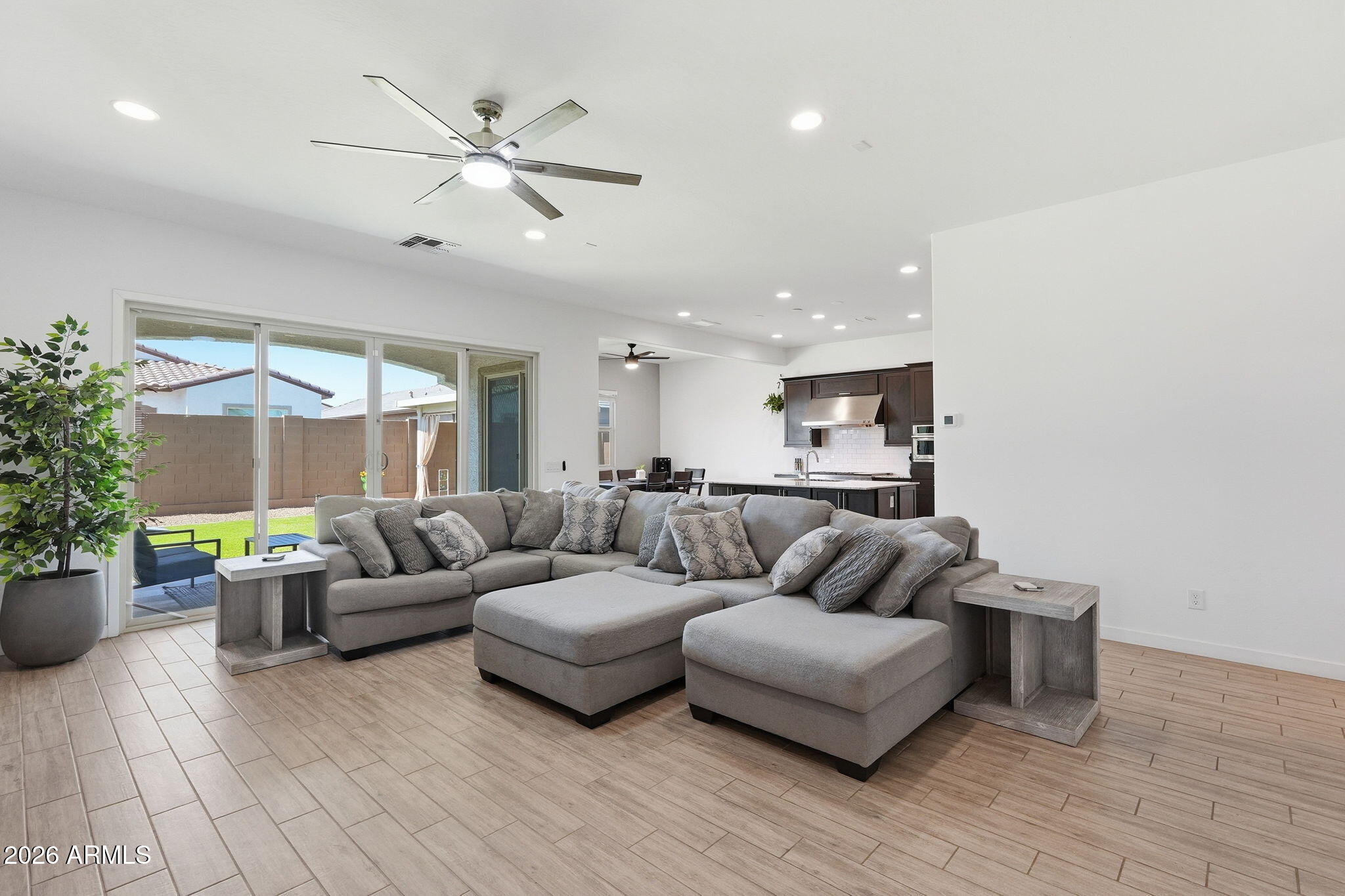 3937 W ESTES Way