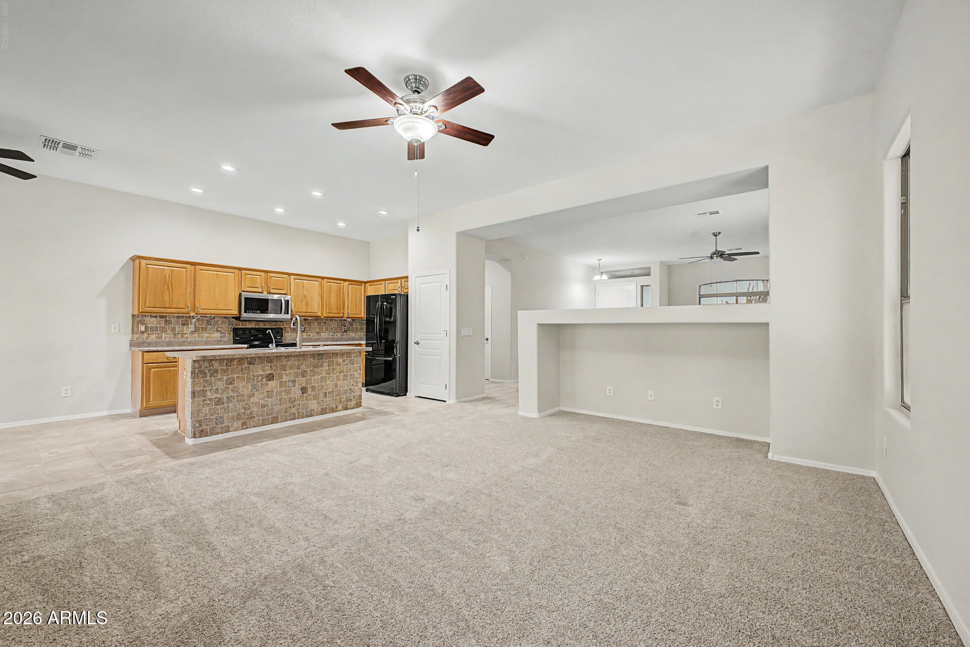 25647 N SINGBUSH Loop