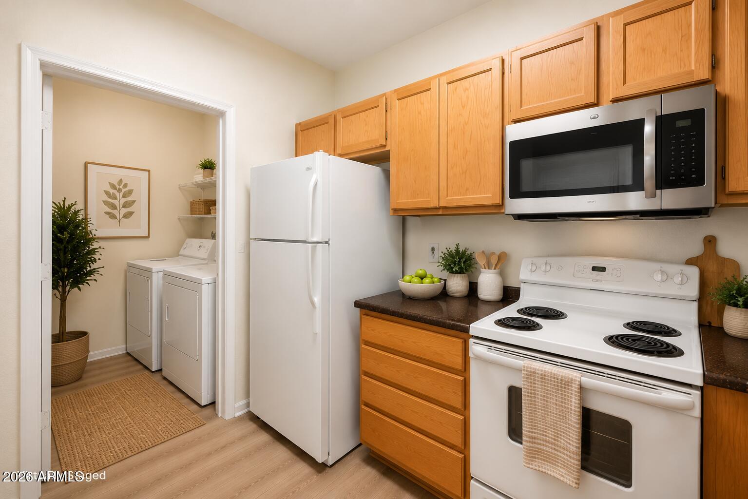 5401 E VAN BUREN Street 2094