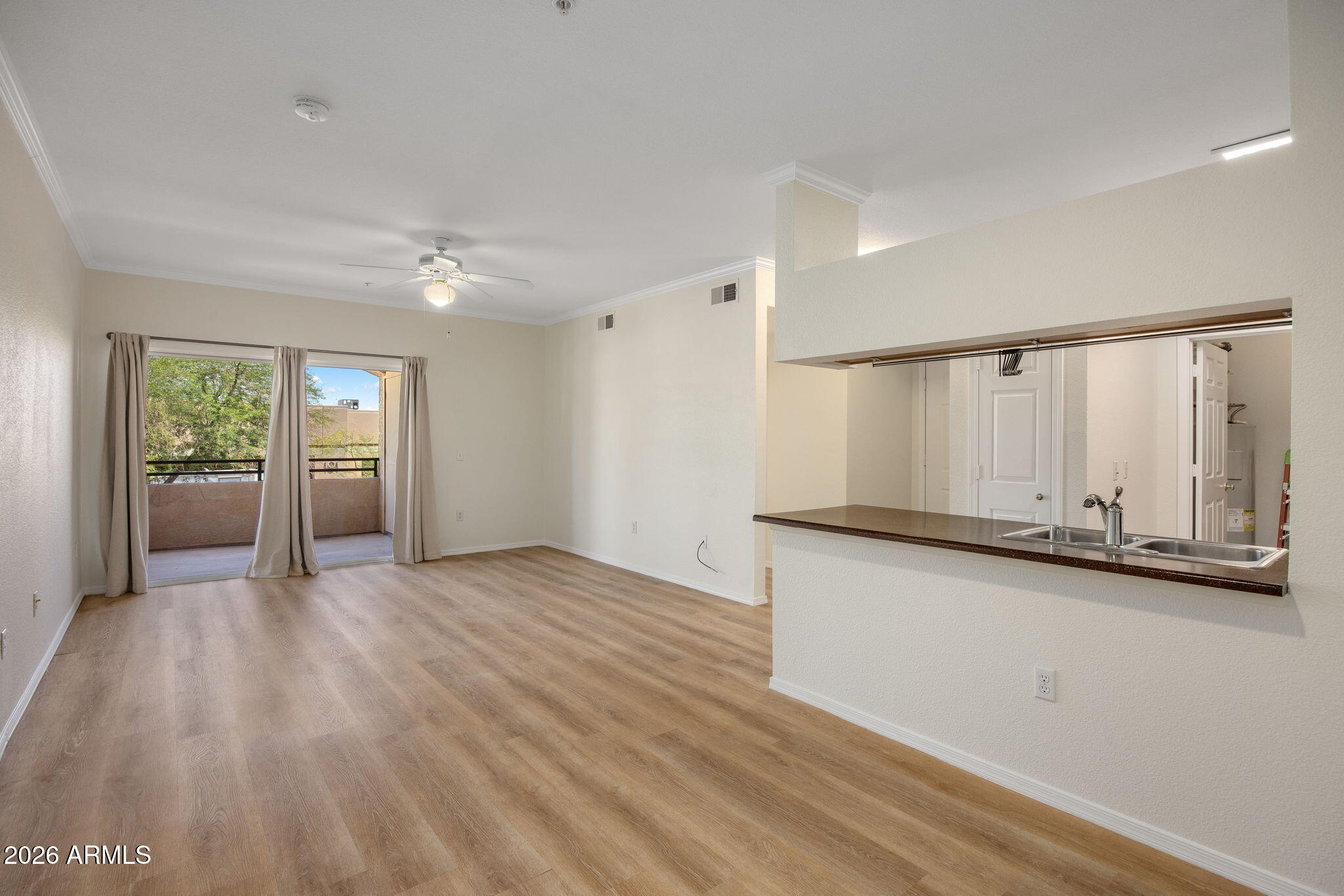 5401 E VAN BUREN Street 2094
