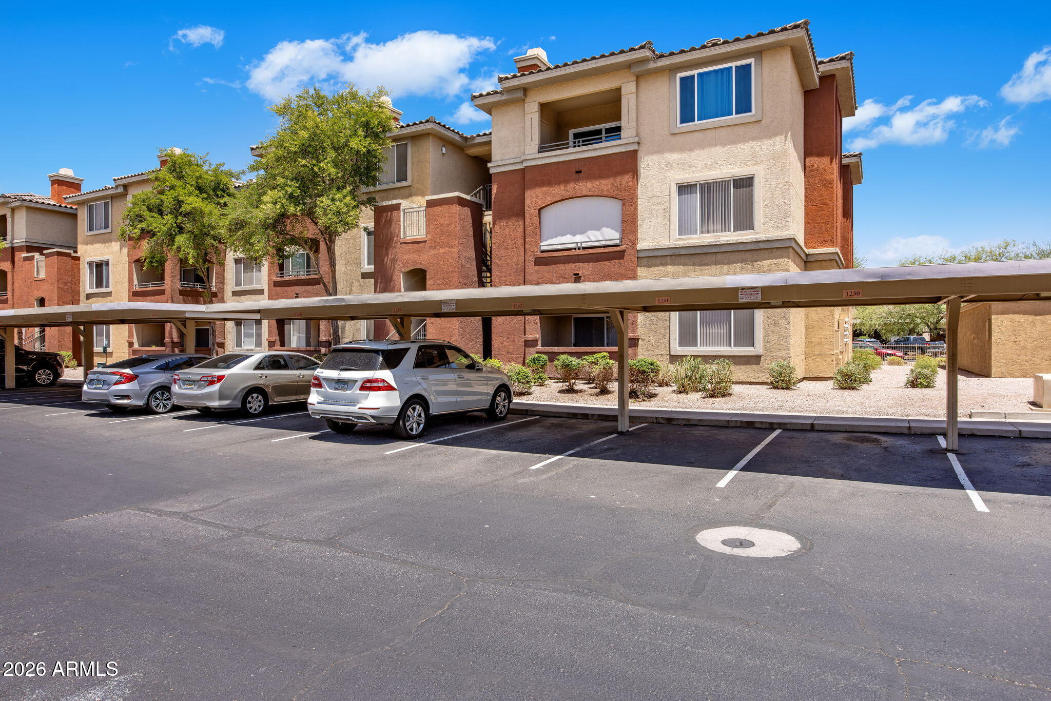 5401 E VAN BUREN Street 2094