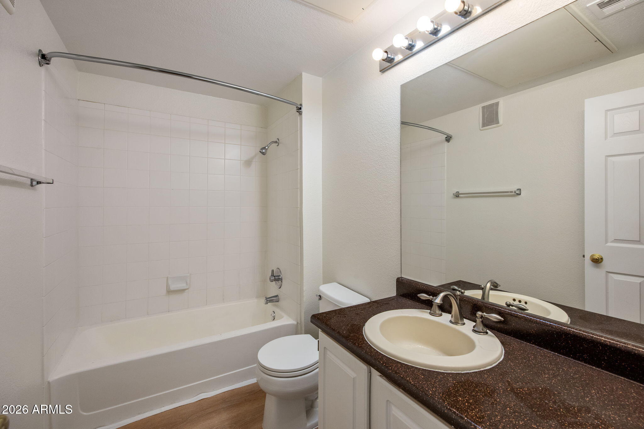 5401 E VAN BUREN Street 2094