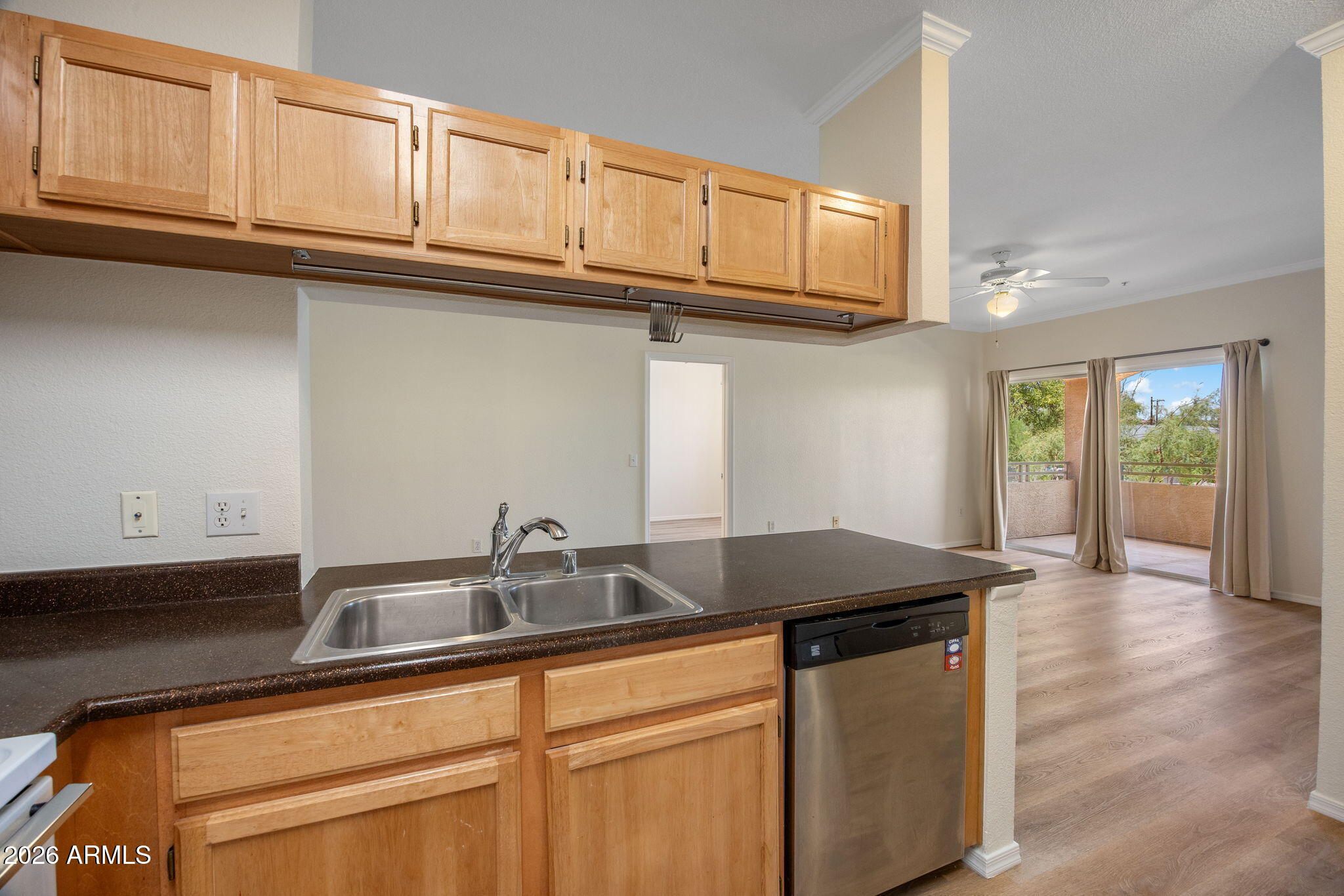 5401 E VAN BUREN Street 2094