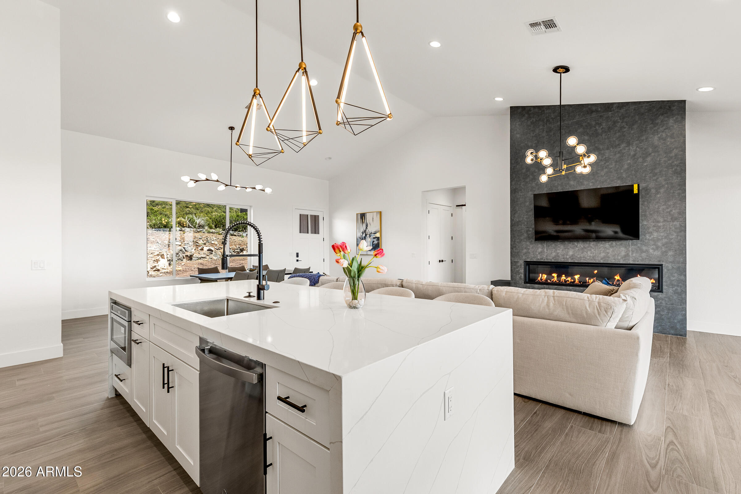 2009 Bella Vista Loop