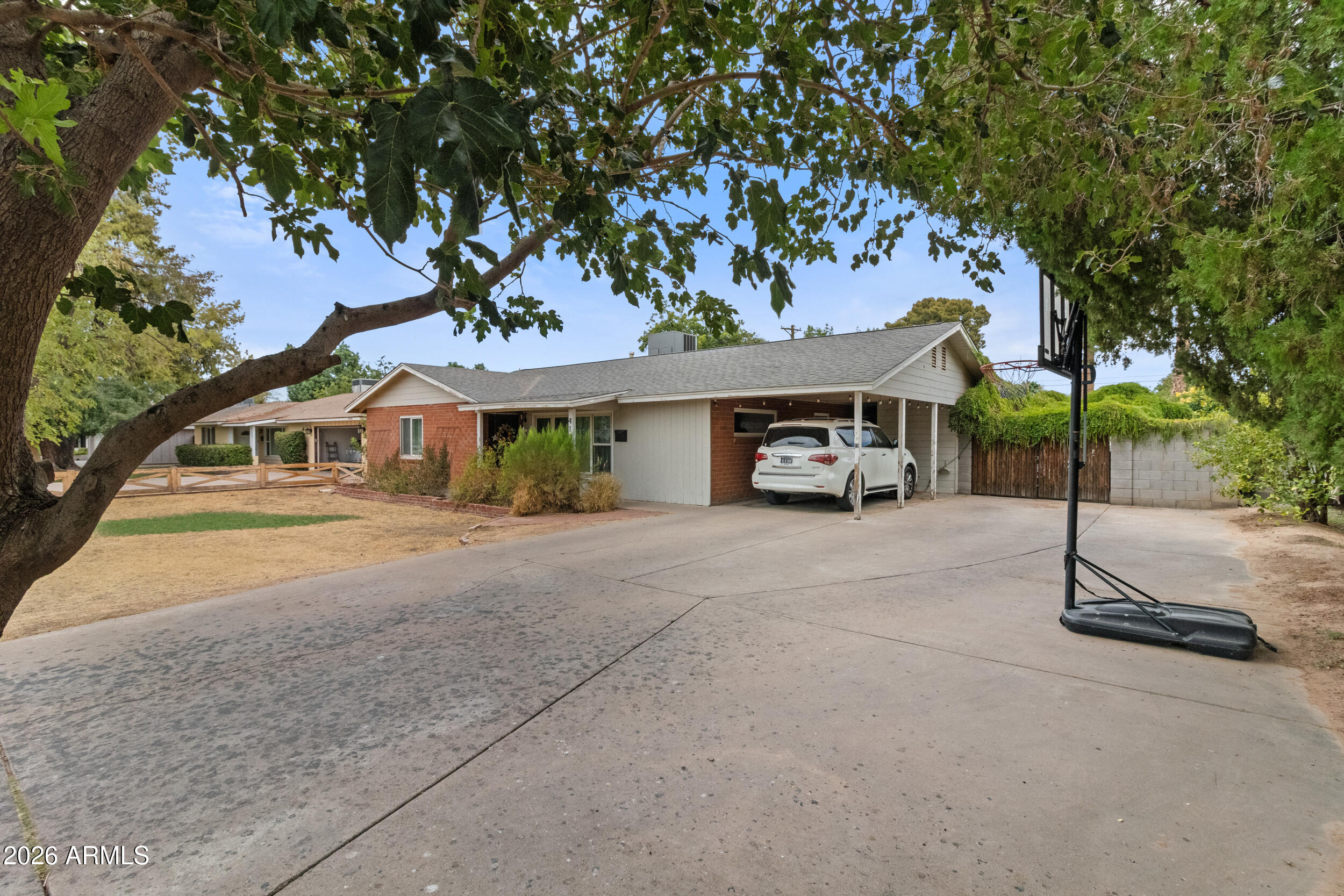 4102 E OSBORN Road