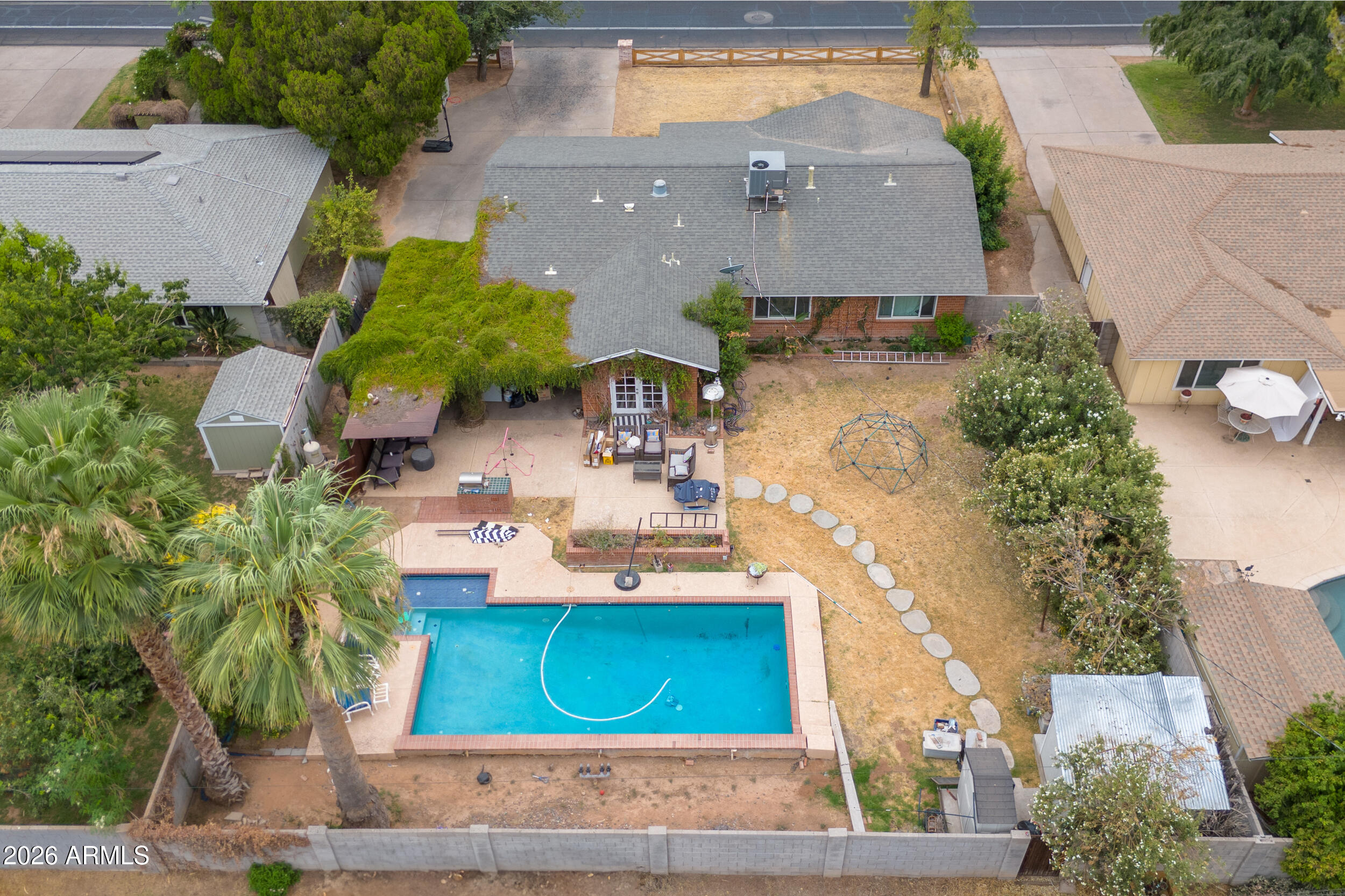 4102 E OSBORN Road 588