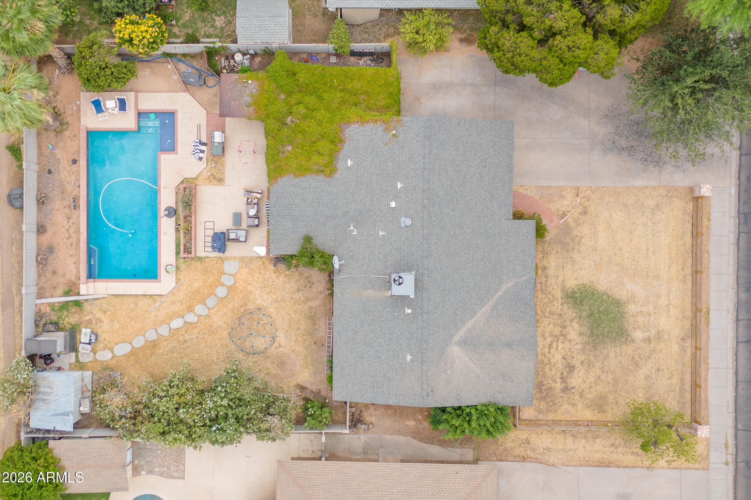 4102 E OSBORN Road 588