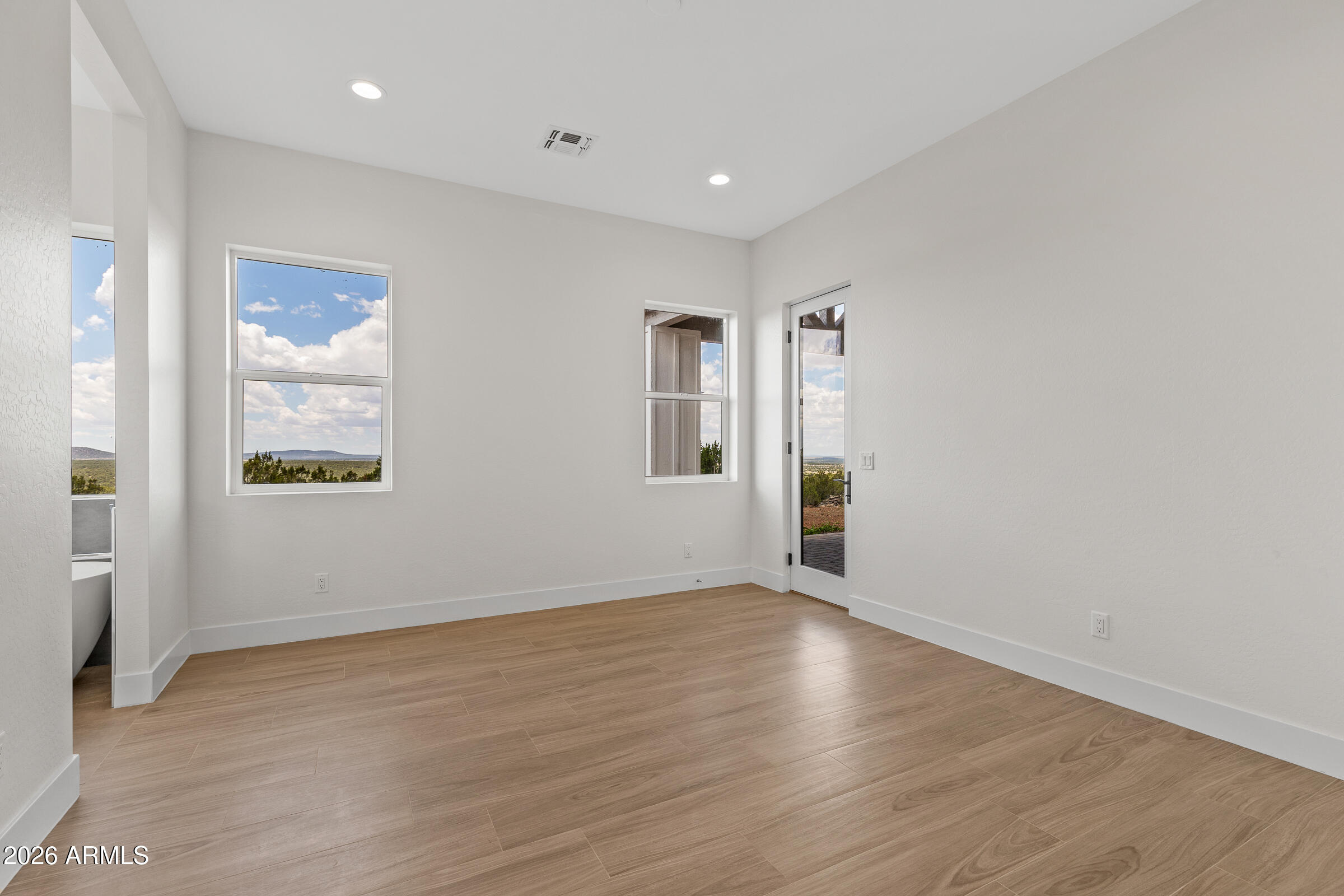 1945 BELLAVISTA Loop