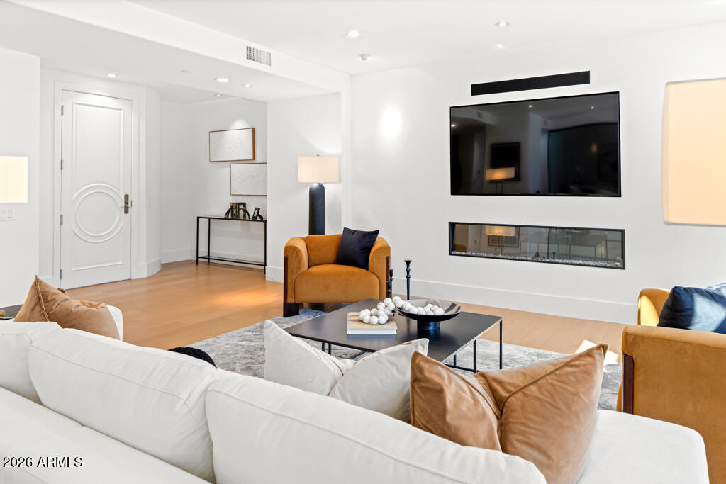 2402 E ESPLANADE Lane 604