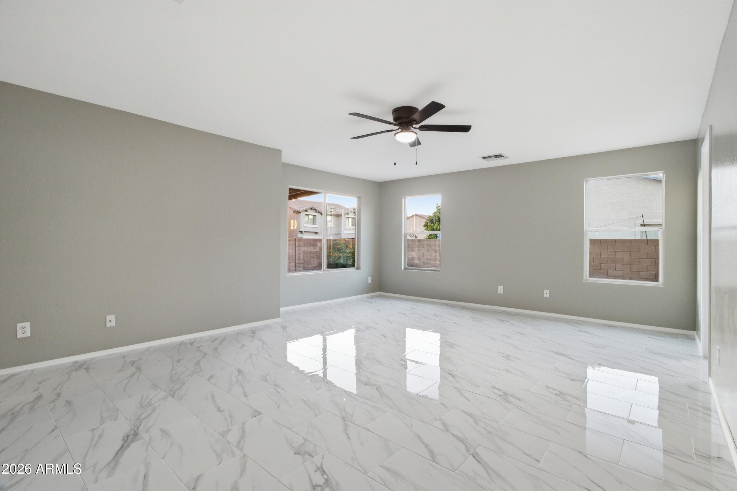 2922 W DUNBAR Drive