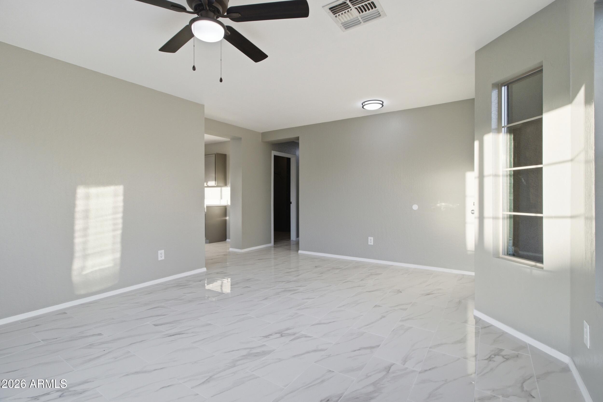 2922 W DUNBAR Drive