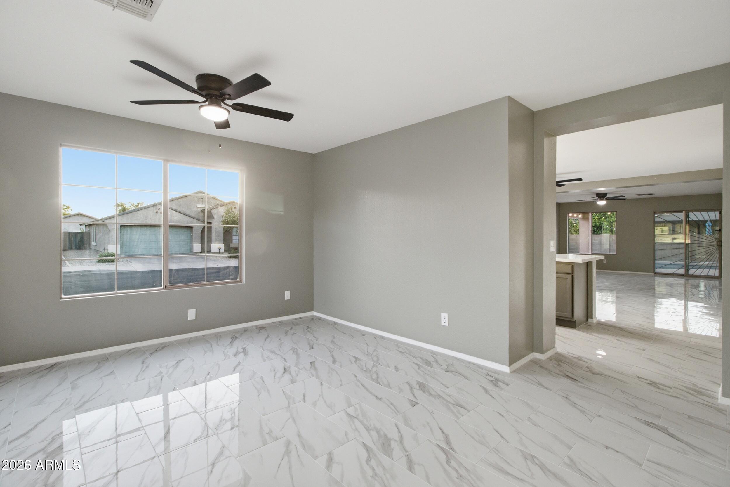 2922 W DUNBAR Drive