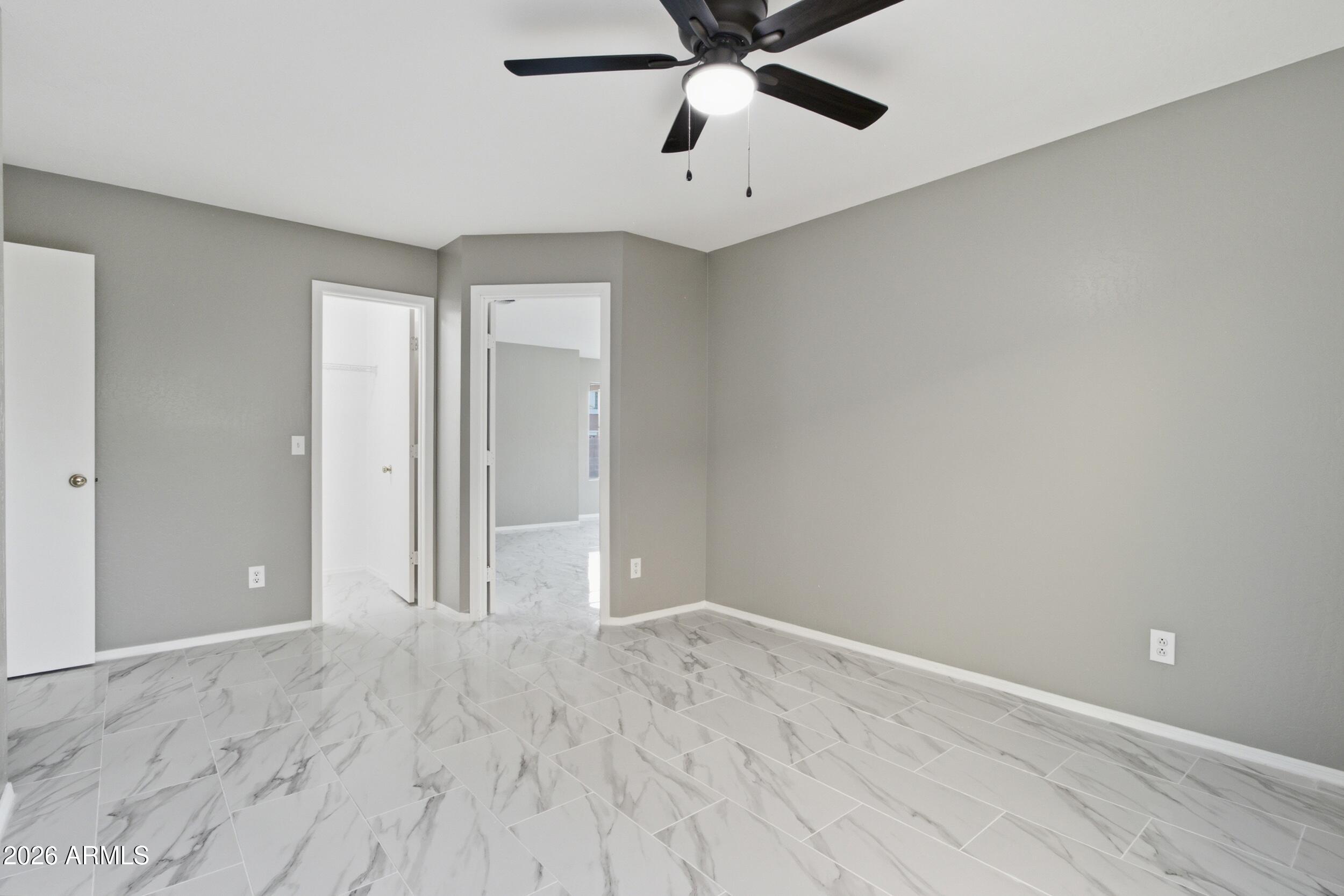 2922 W DUNBAR Drive
