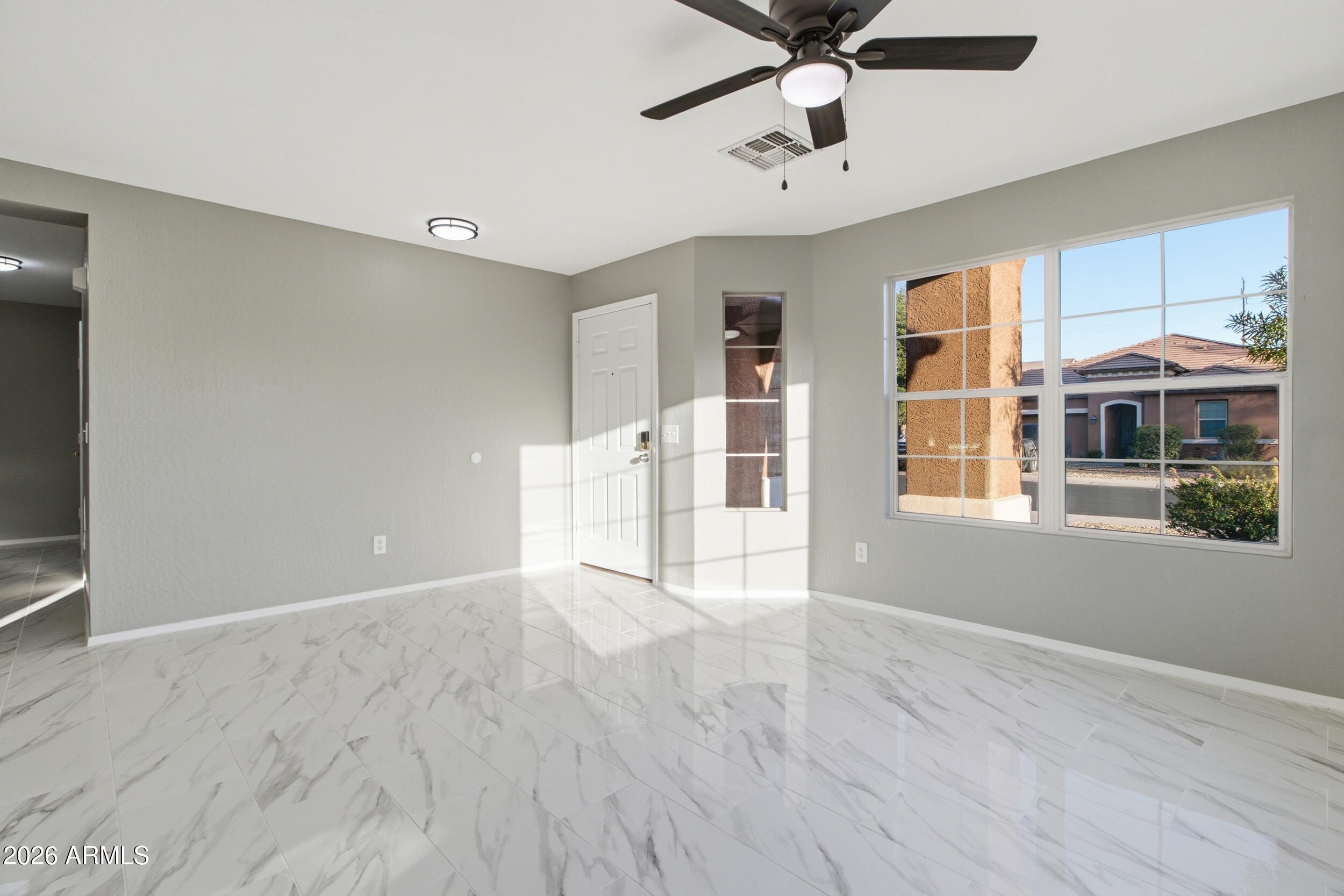 2922 W DUNBAR Drive