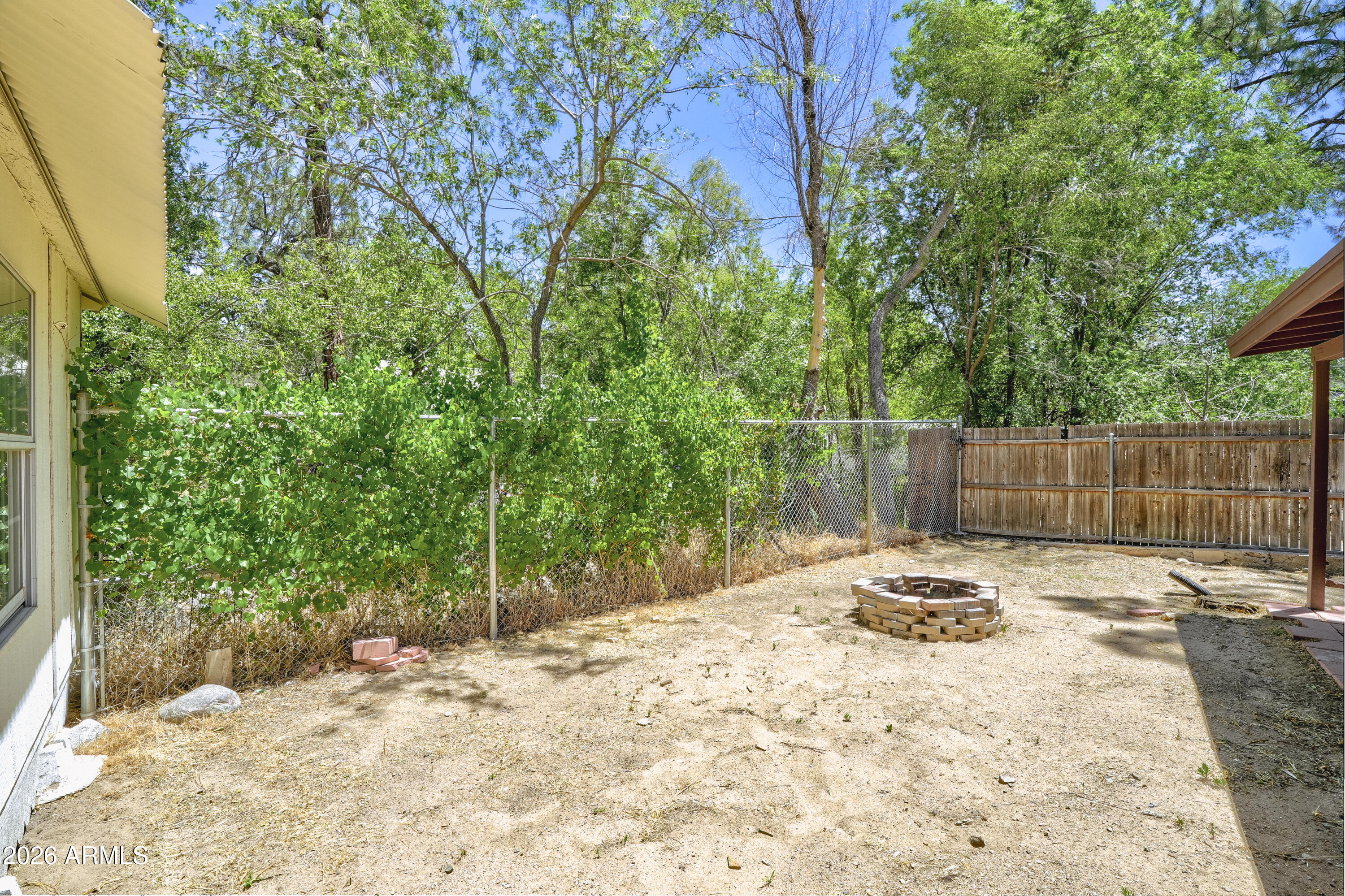 1548 OREGON Avenue