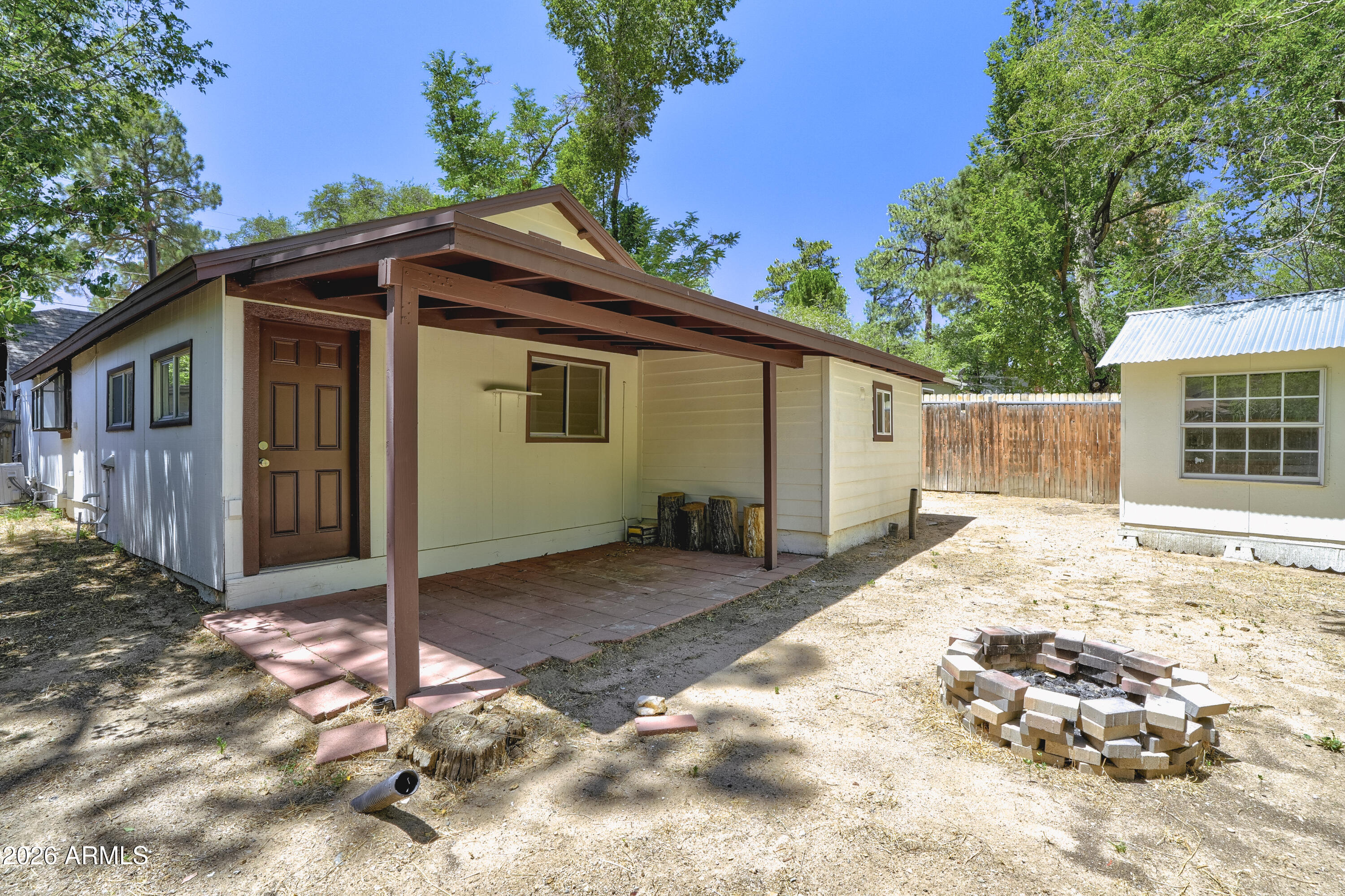 1548 OREGON Avenue
