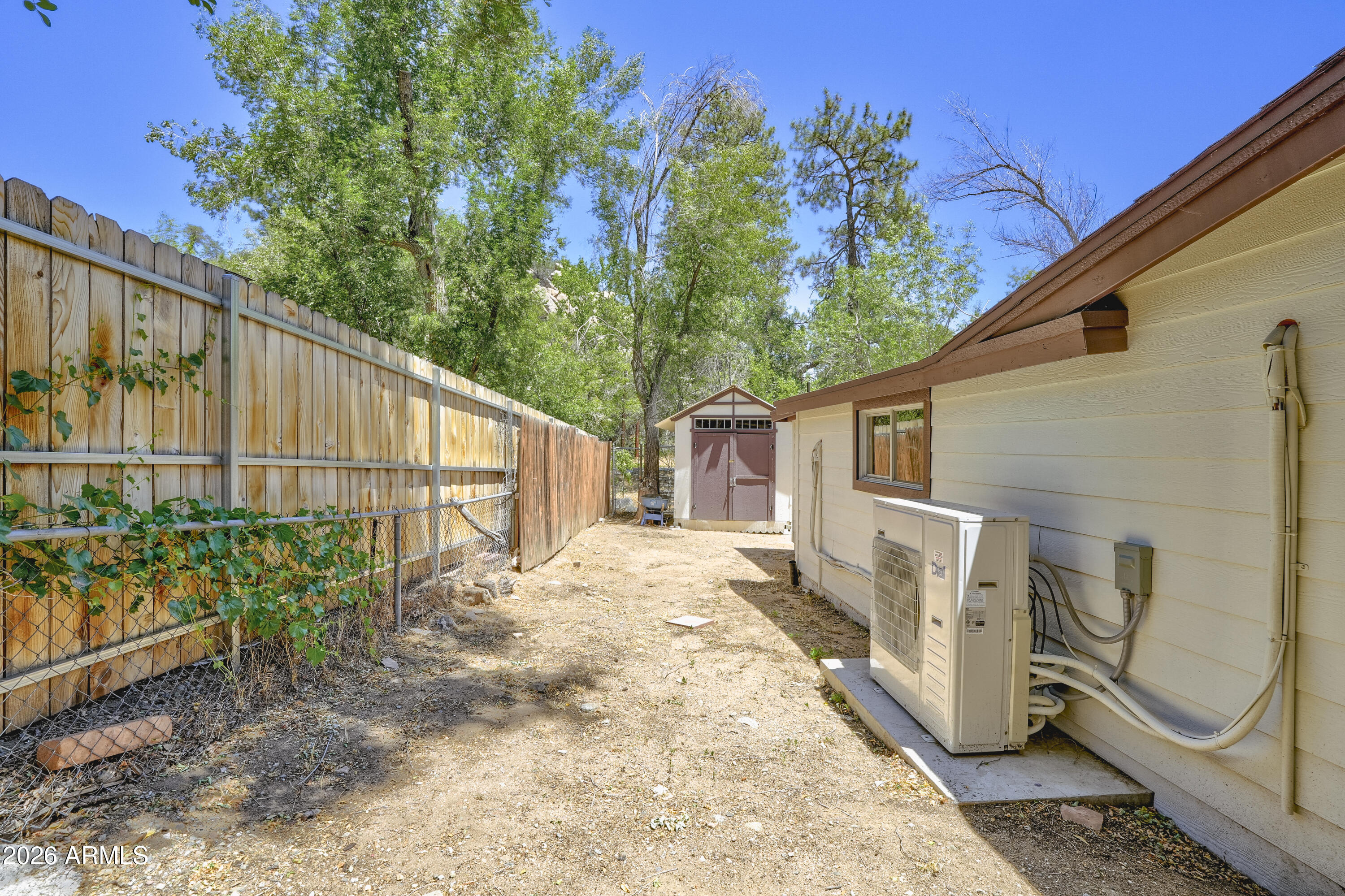 1548 OREGON Avenue
