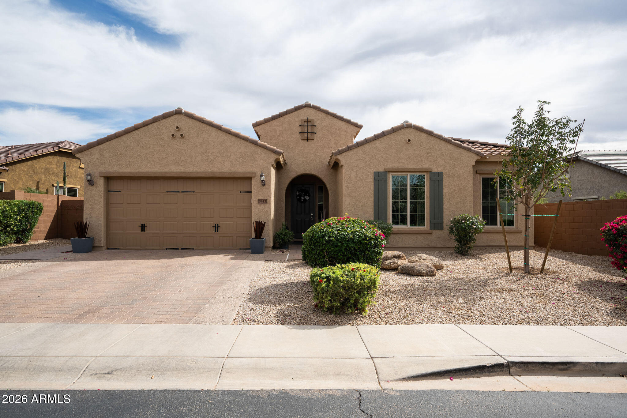 5913 E BRAMBLE BERRY Lane