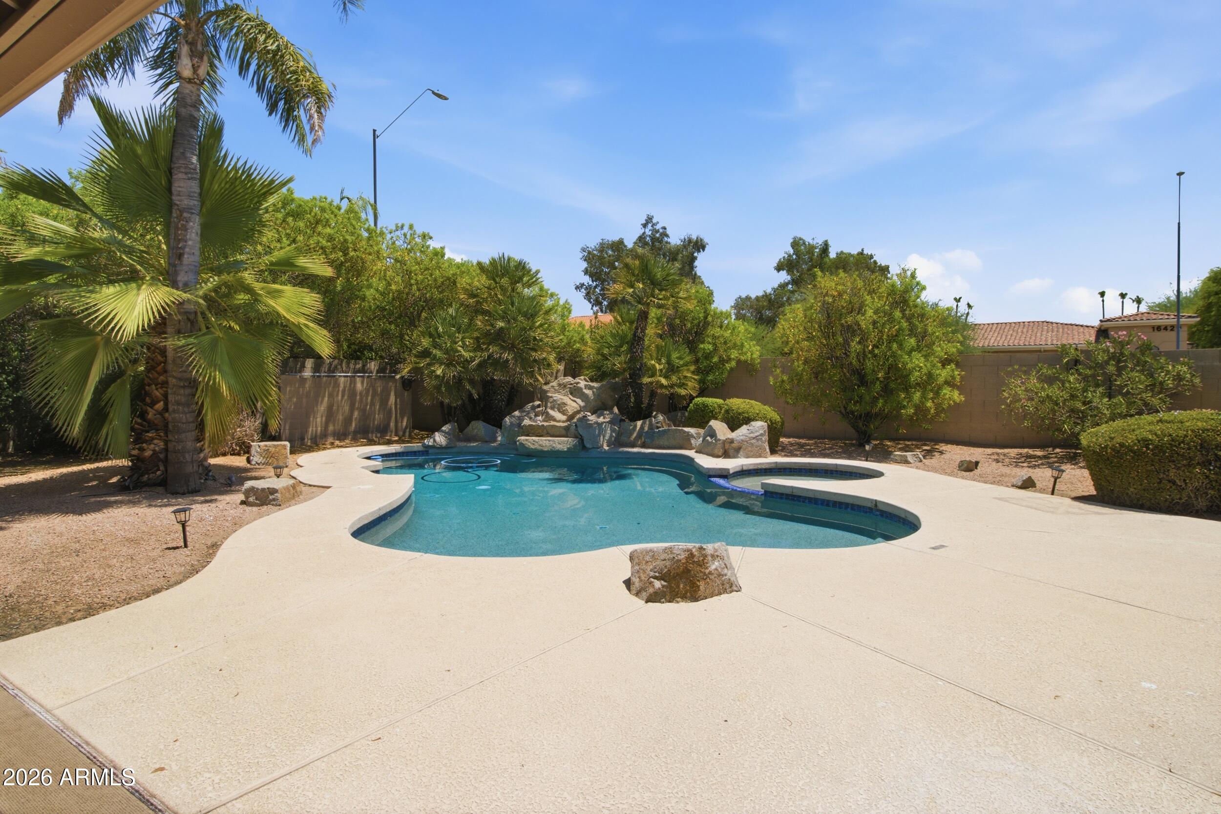 16435 N 47TH Place