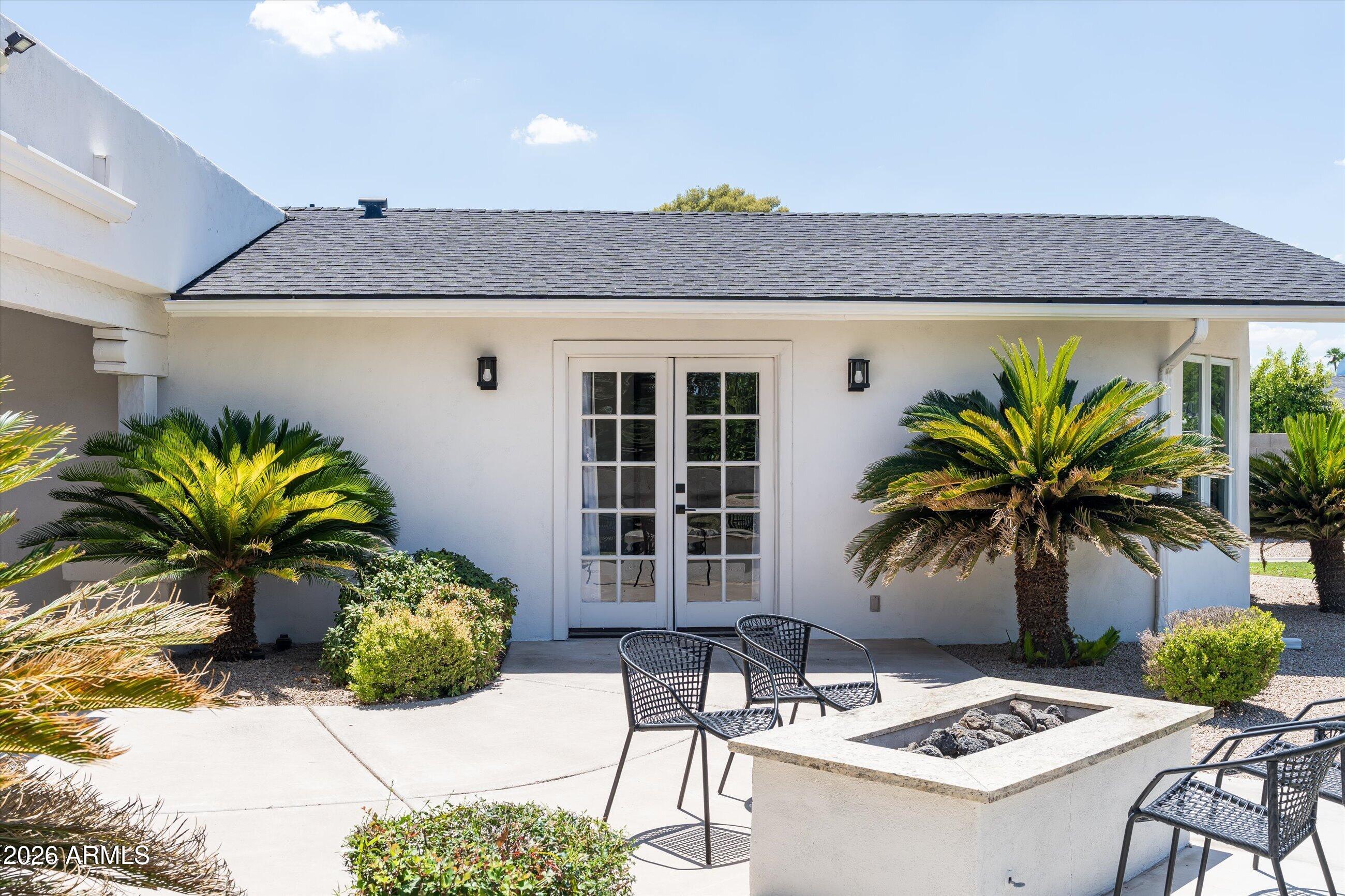 5242 N WOODMERE FAIRWAY