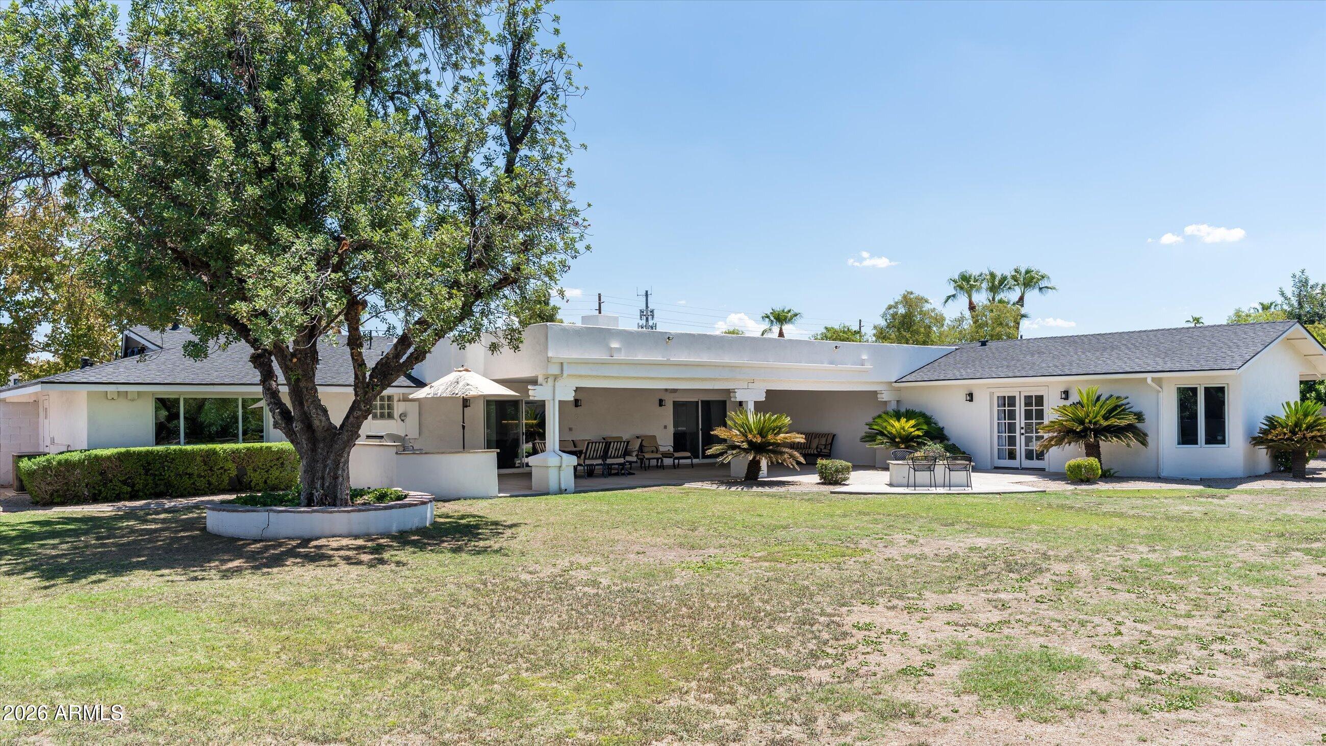 5242 N WOODMERE FAIRWAY