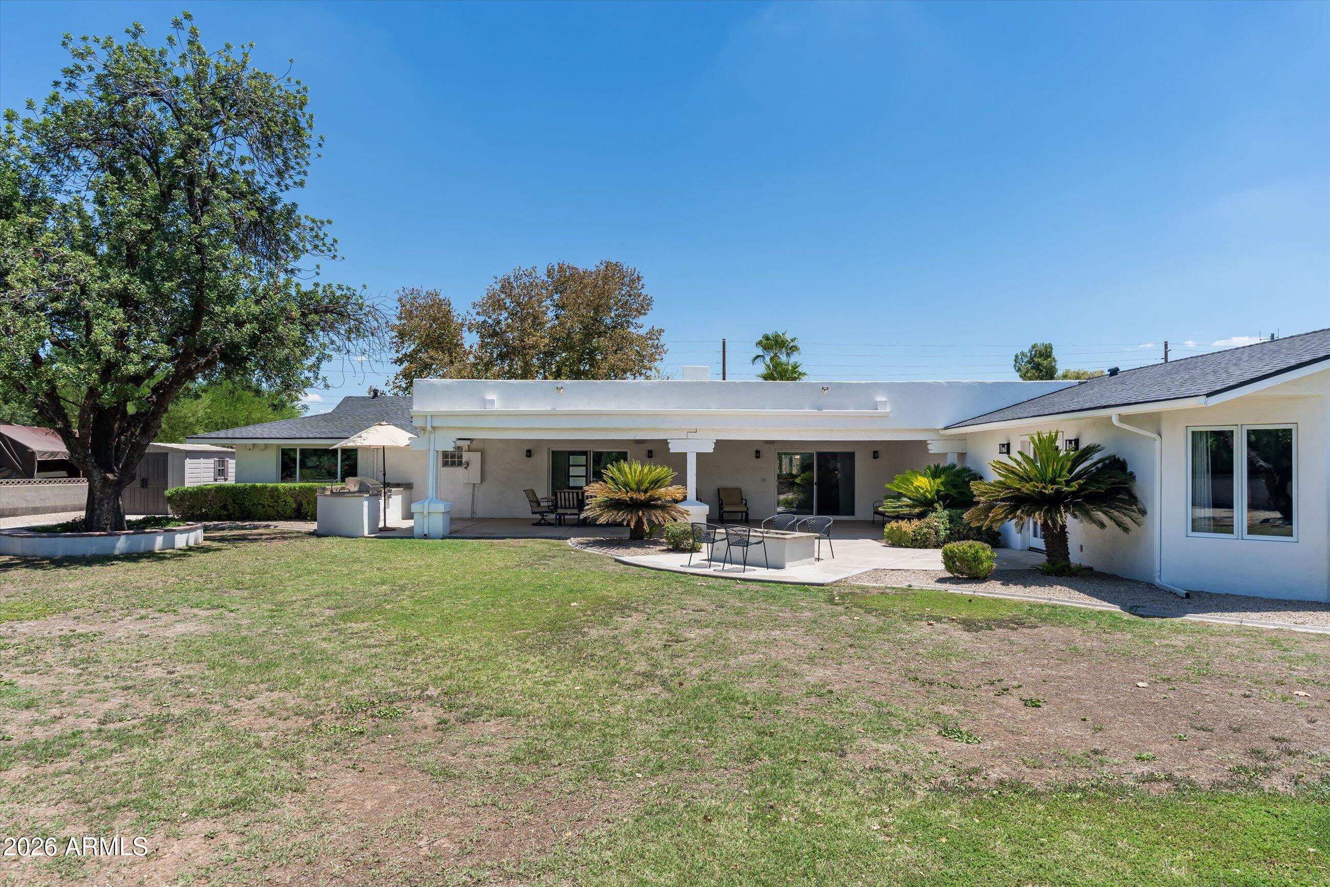 5242 N WOODMERE FAIRWAY