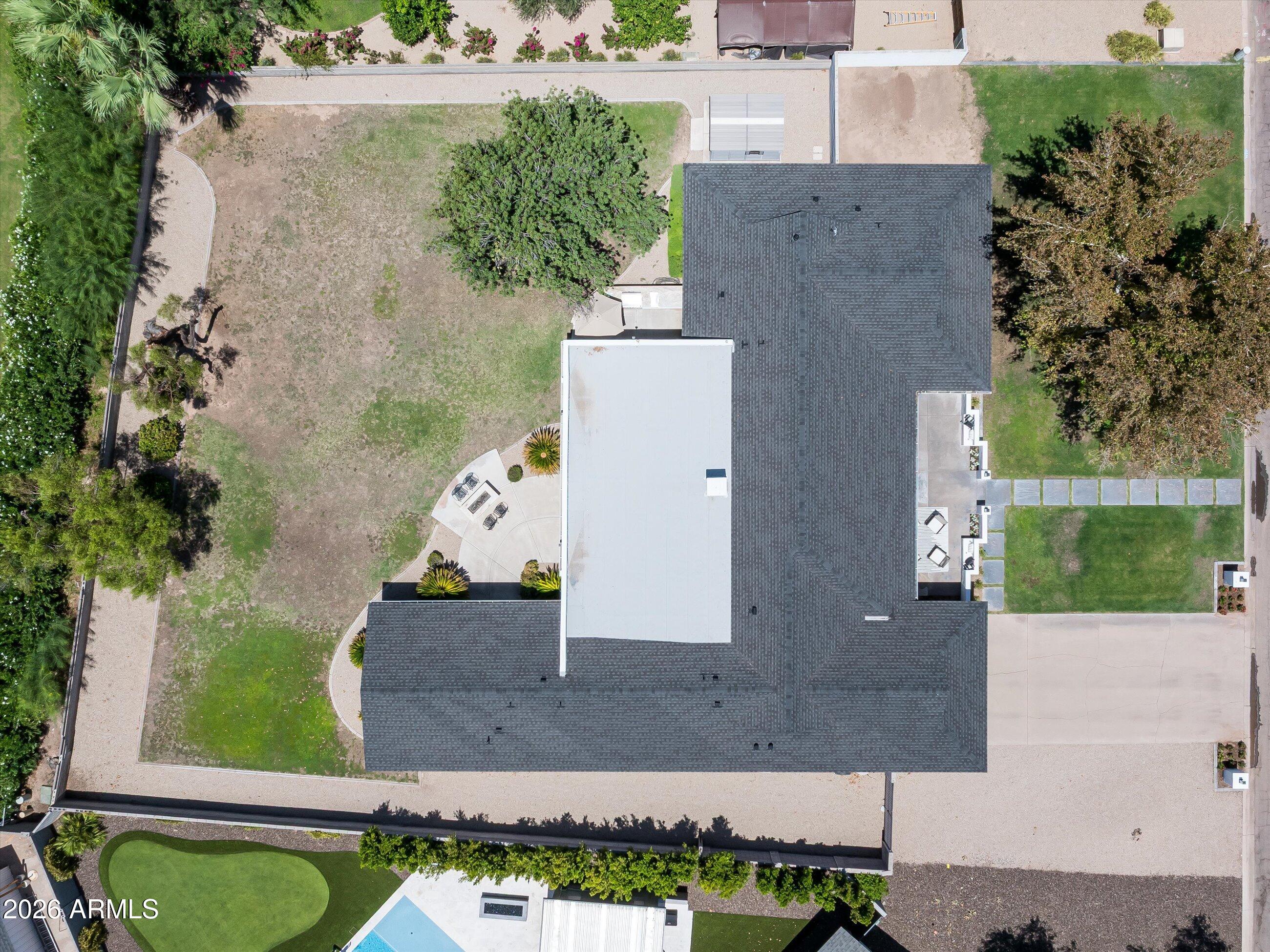 5242 N WOODMERE FAIRWAY