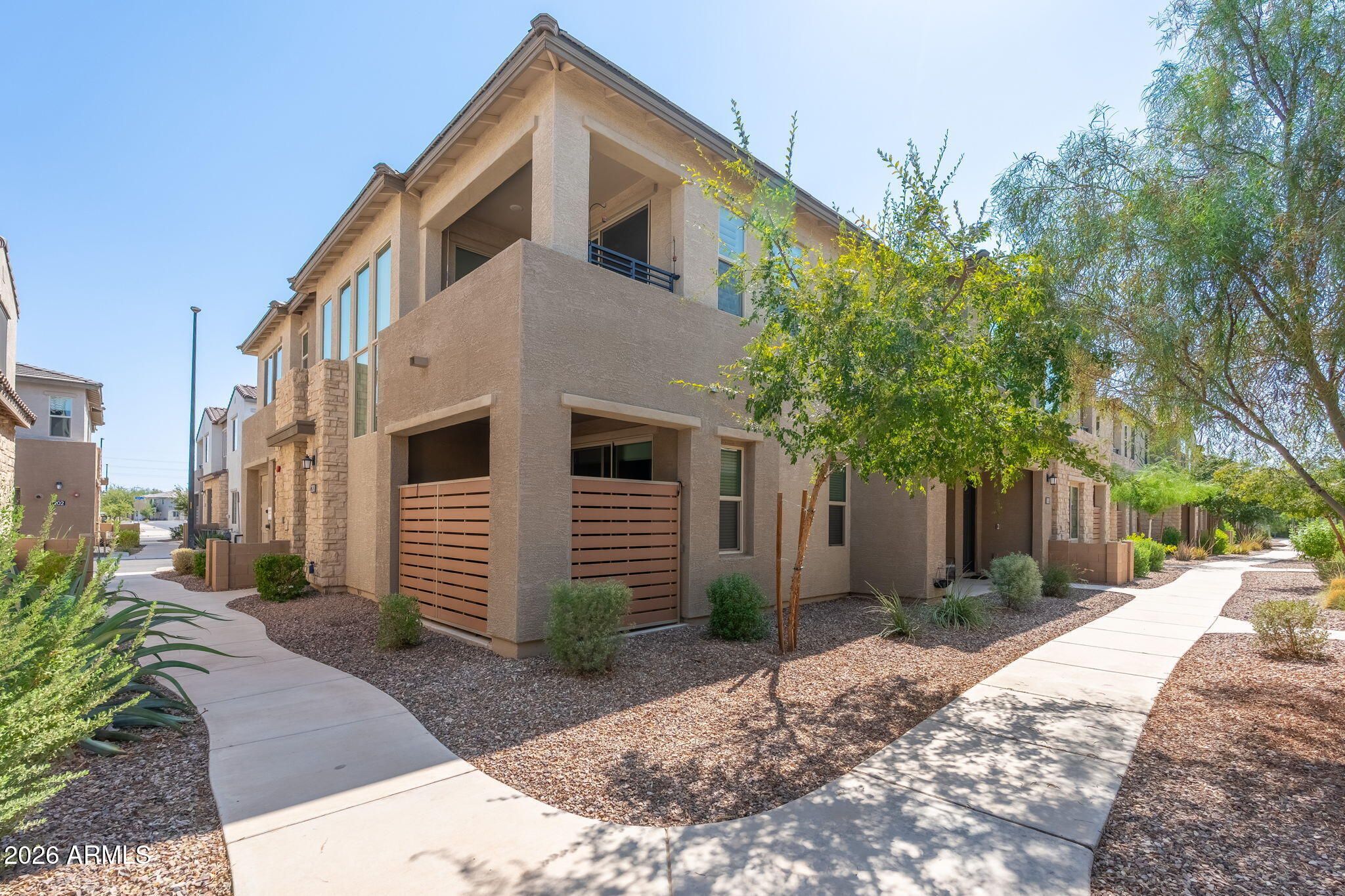 762 E GINKO Avenue 201