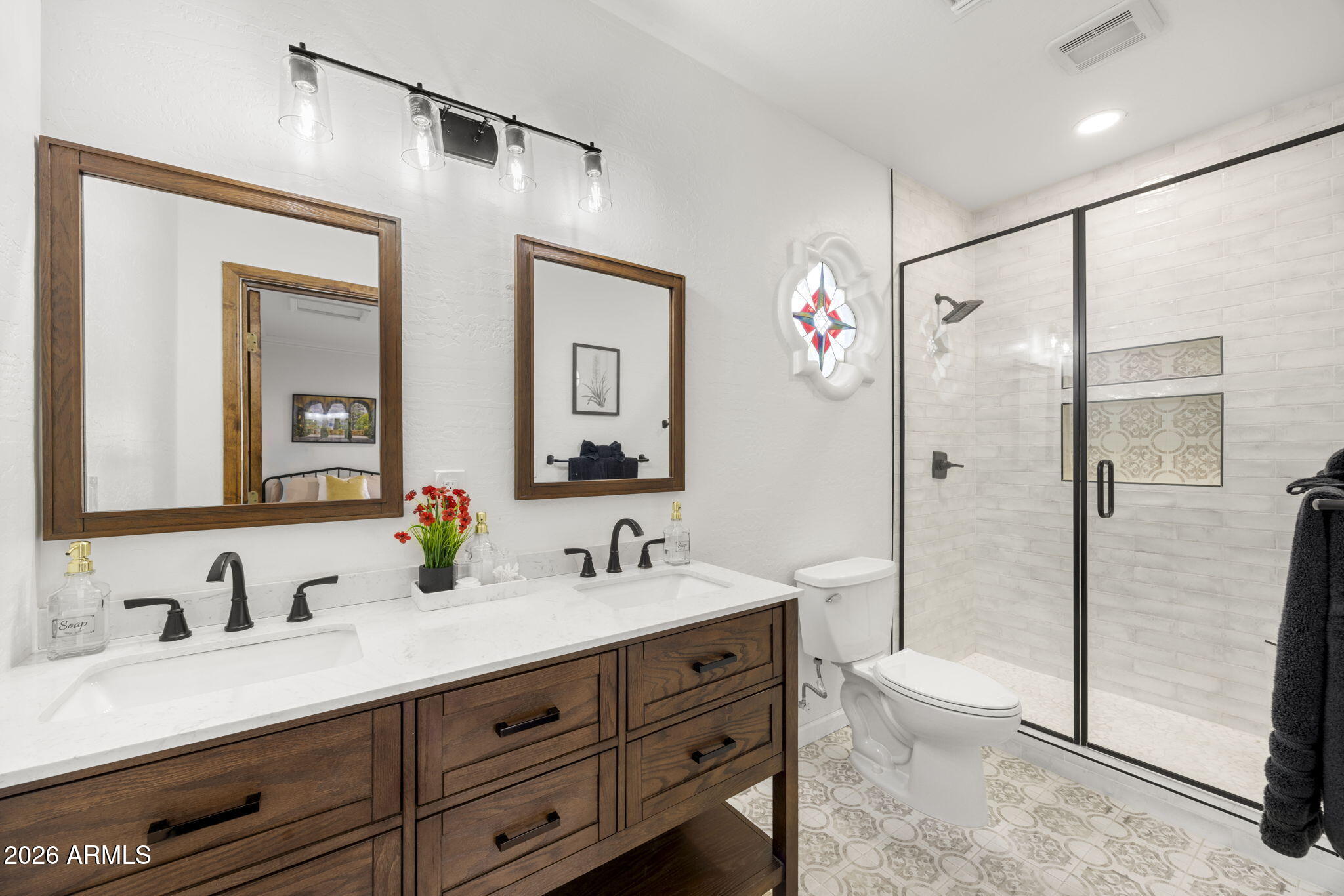 320 W BETHANY HOME Road