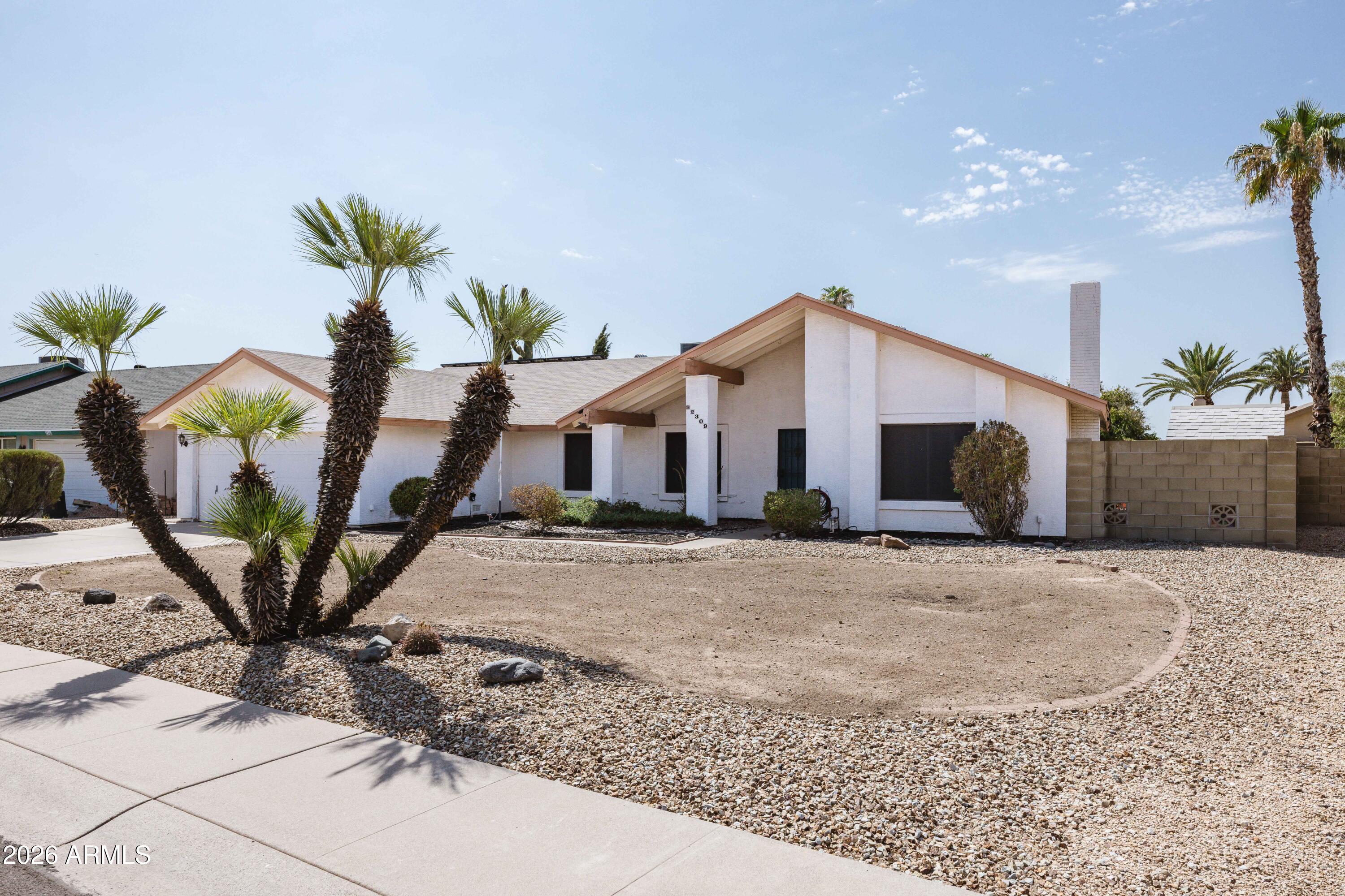 2309 W PORT ROYALE Lane