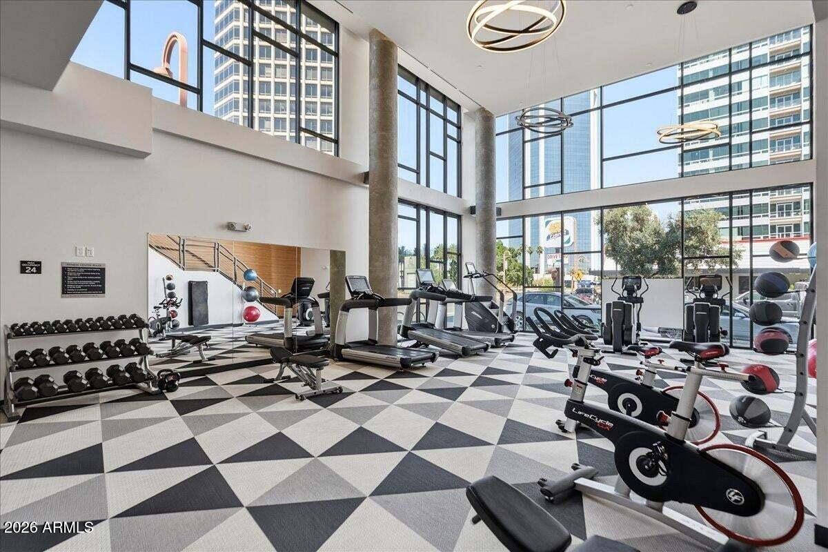 3131 N CENTRAL Avenue 4001