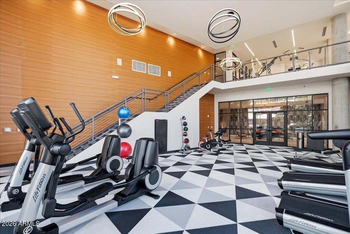 3131 N CENTRAL Avenue 4001